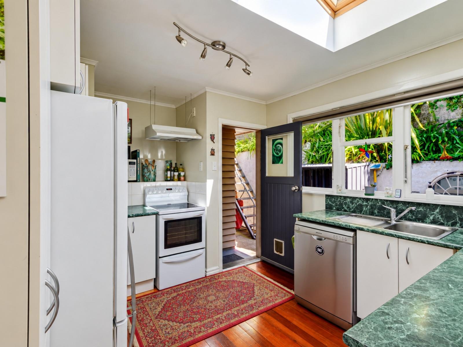 16 Spencer Road, Hospital Hill