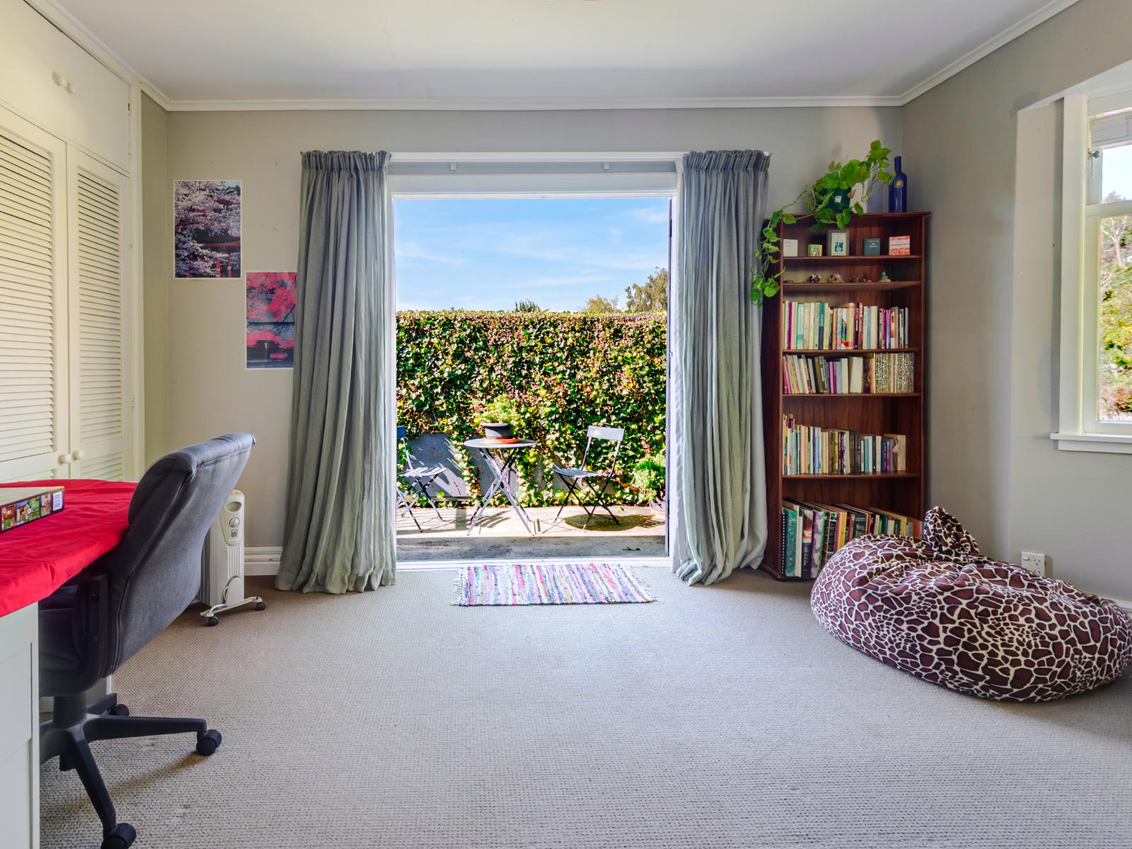16 Spencer Road, Hospital Hill