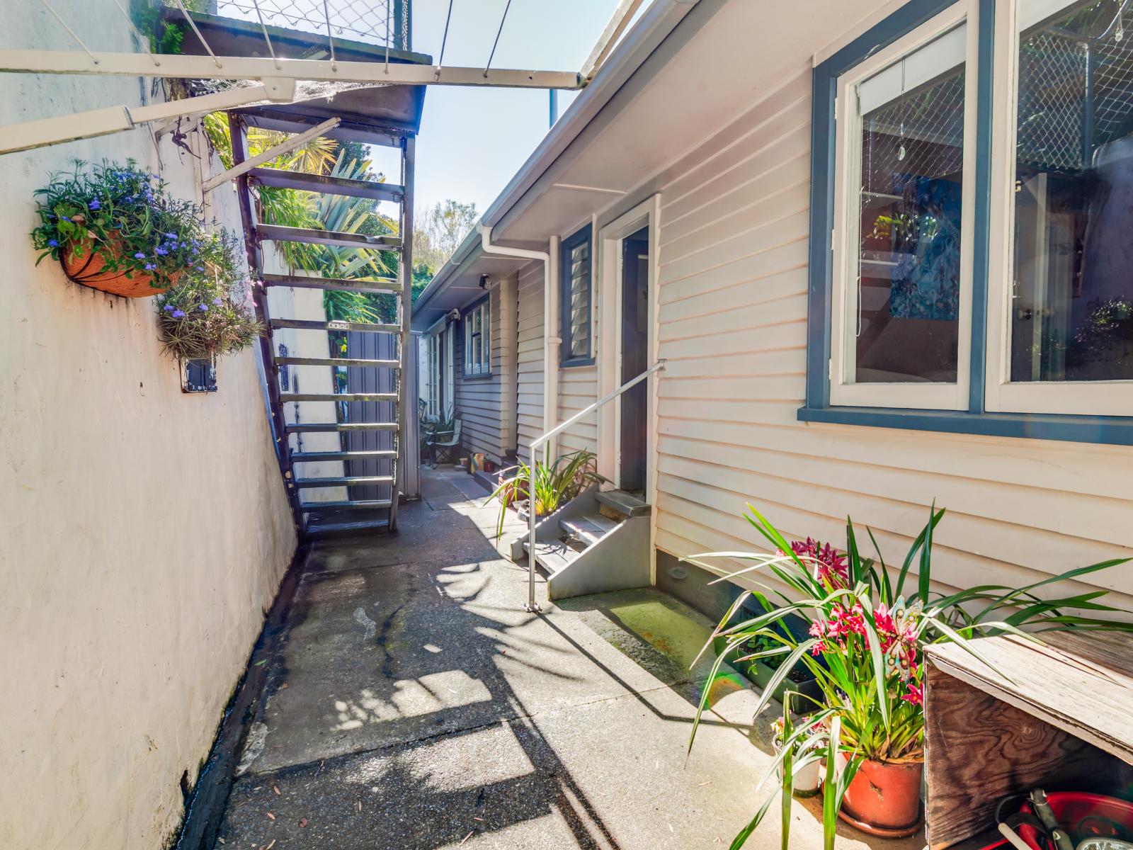 16 Spencer Road, Hospital Hill