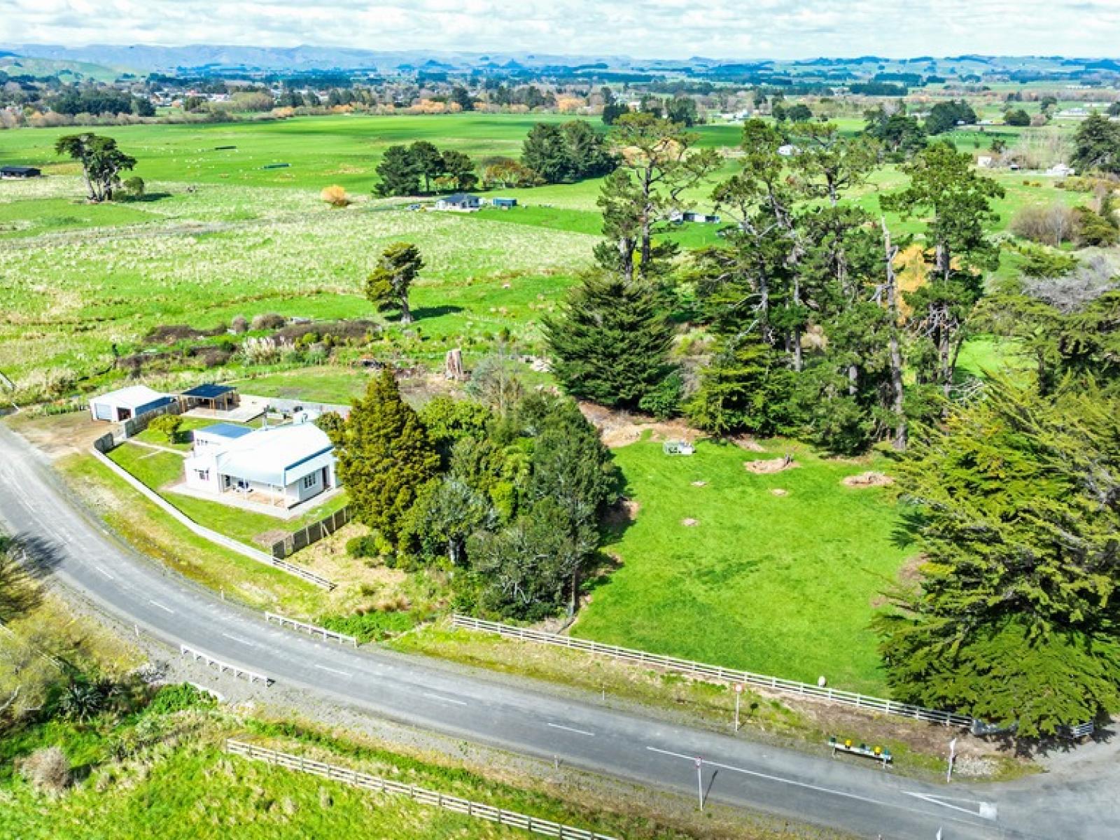12 Latha Grove, Woodville