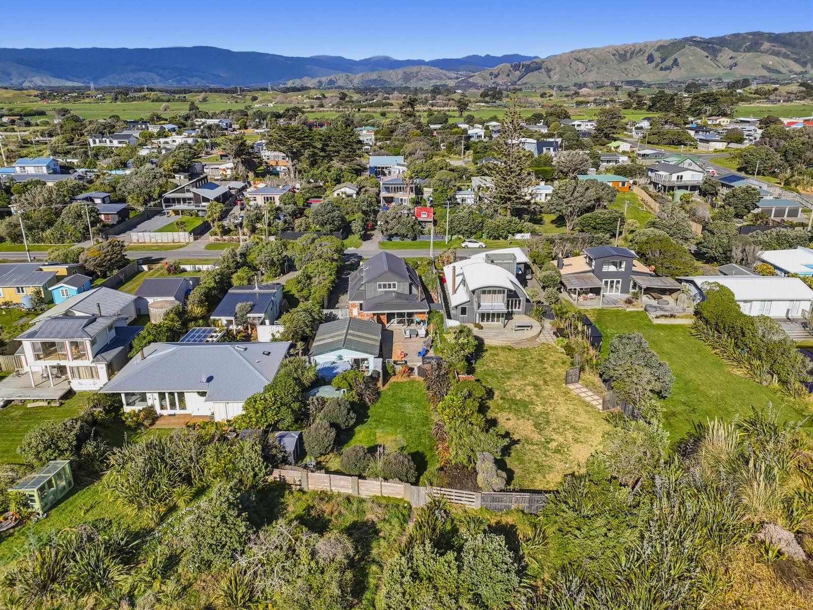 11 Rodney Avenue, Te Horo Beach