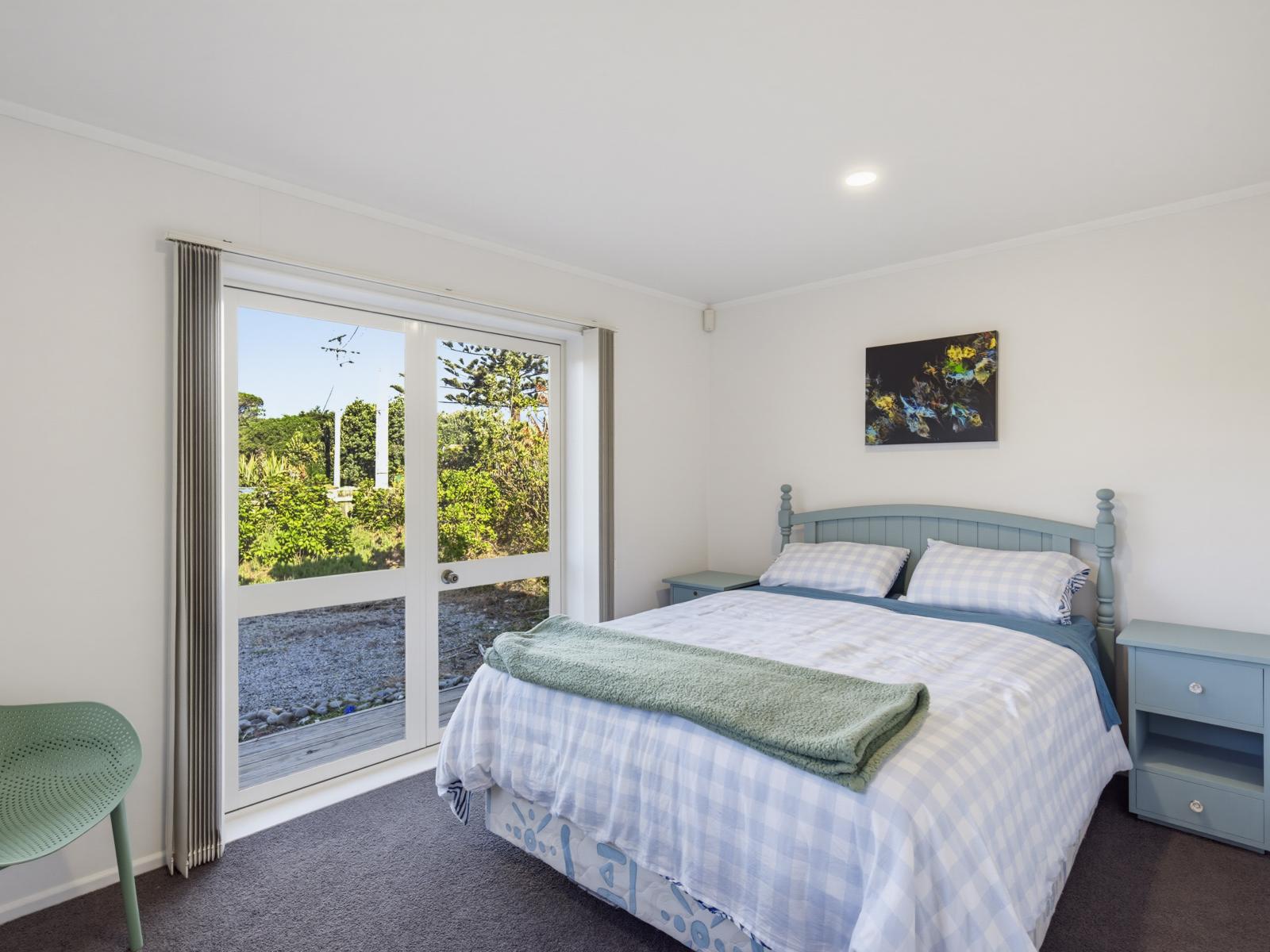11 Rodney Avenue, Te Horo Beach