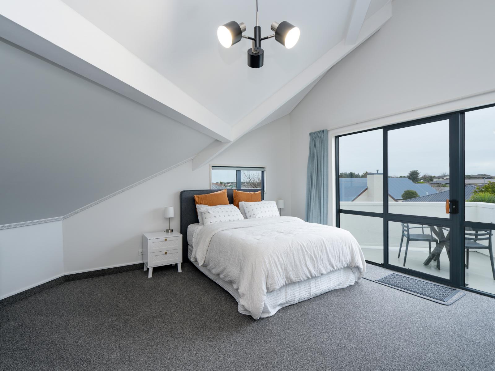 712 Queens Drive, Waikiwi