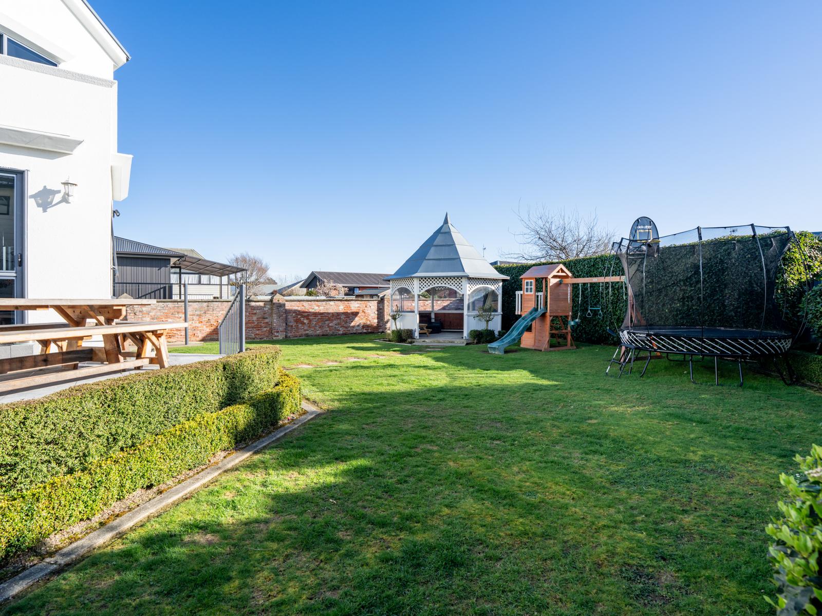 712 Queens Drive, Waikiwi