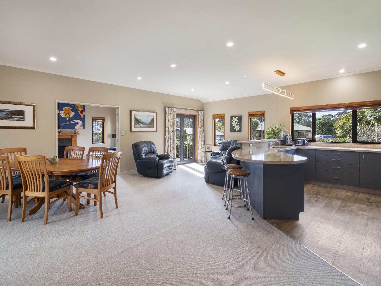 33 Cashmere Drive, Fitzherbert