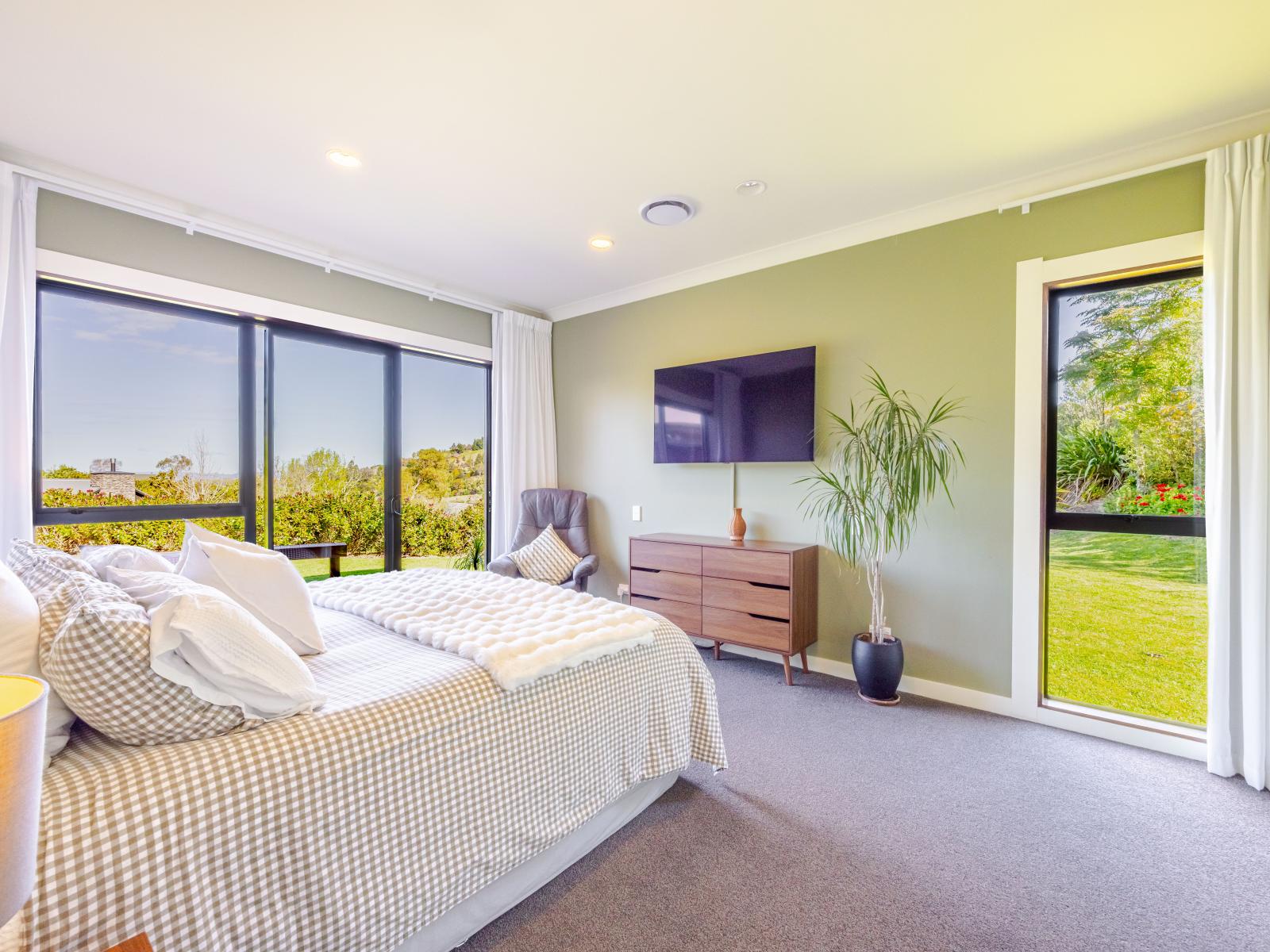 18 Lakeview Terrace, Taradale