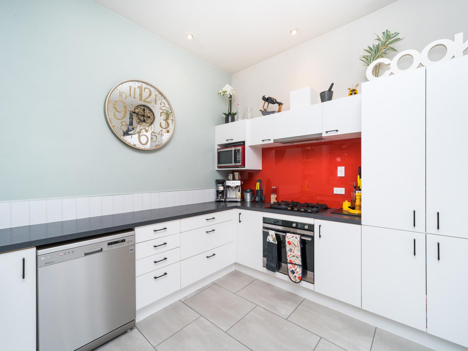 12 Bryant Street, Takaro