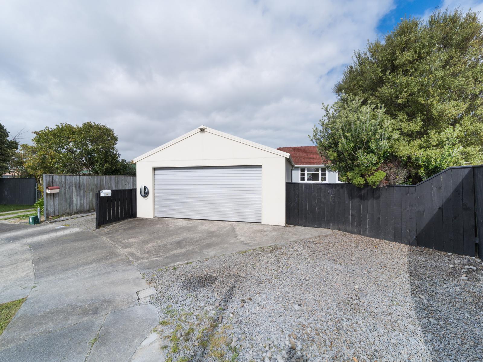 6 Waterford Place, Westbrook
