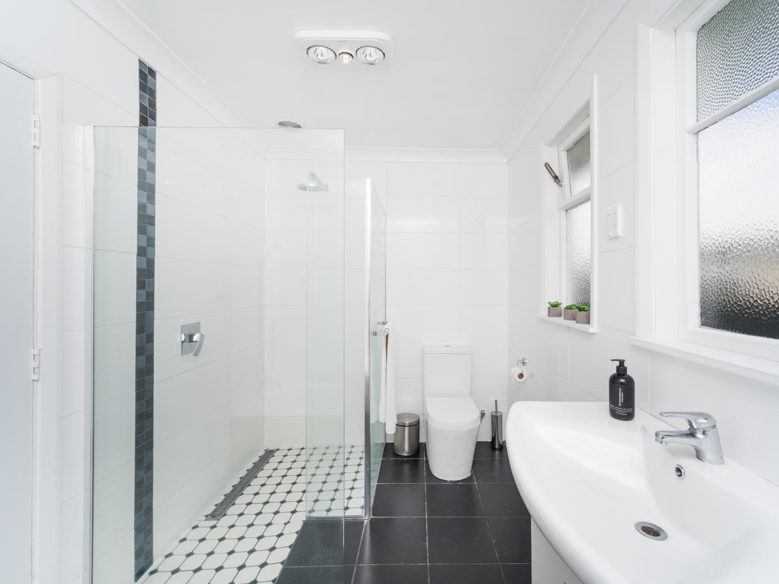 6 Waterford Place, Westbrook
