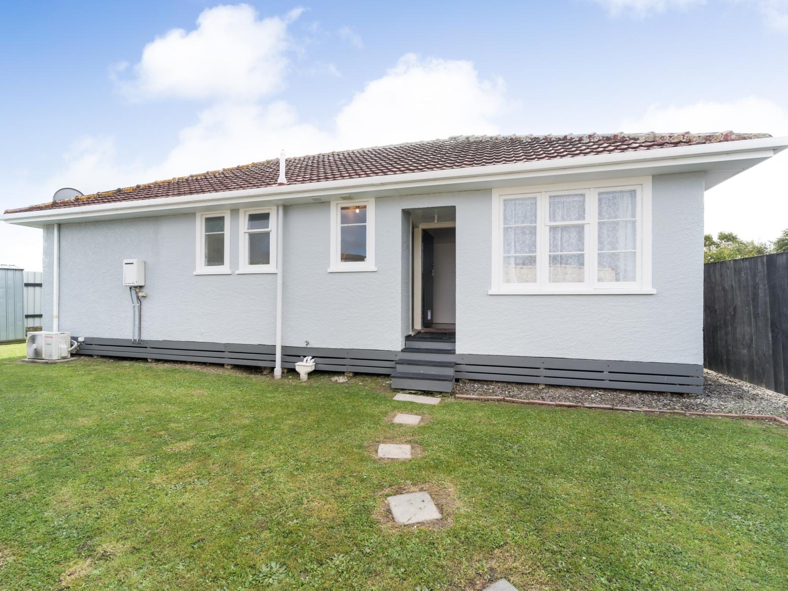 6 Waterford Place, Westbrook