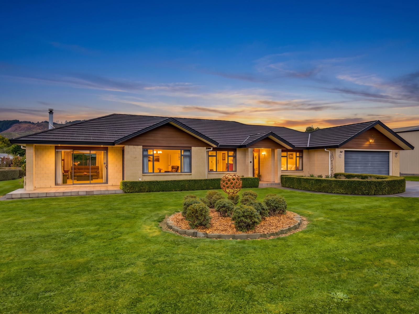 53 Pohutukawa Drive, Levin