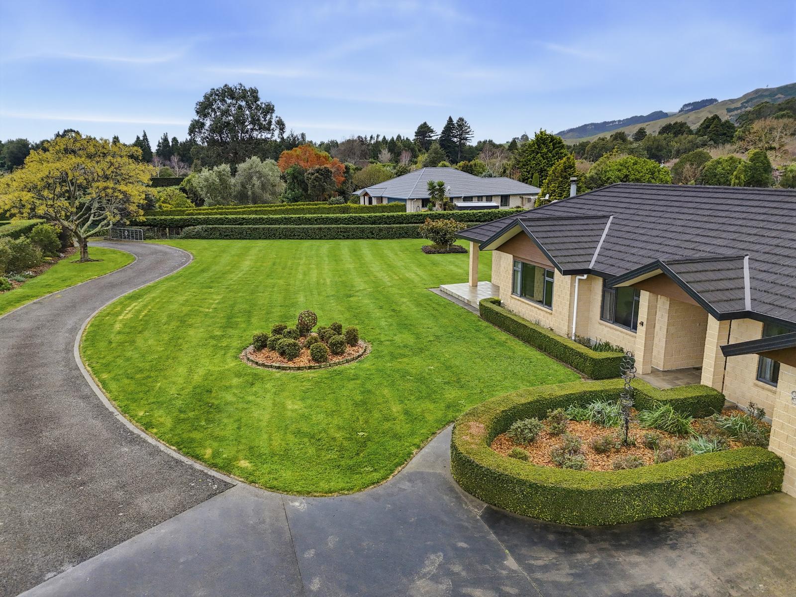 53 Pohutukawa Drive, Levin