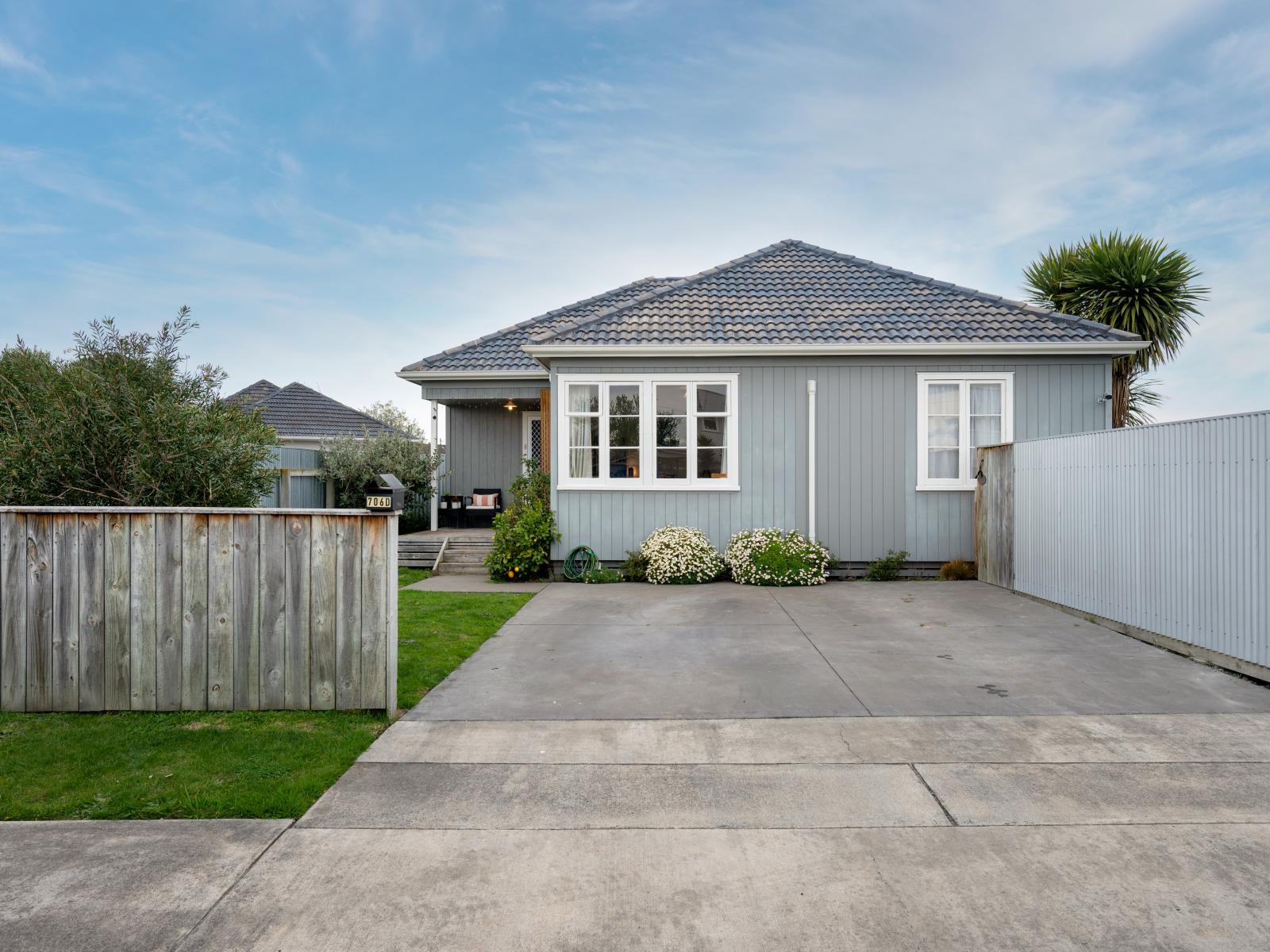 706D Wavell Street, Akina