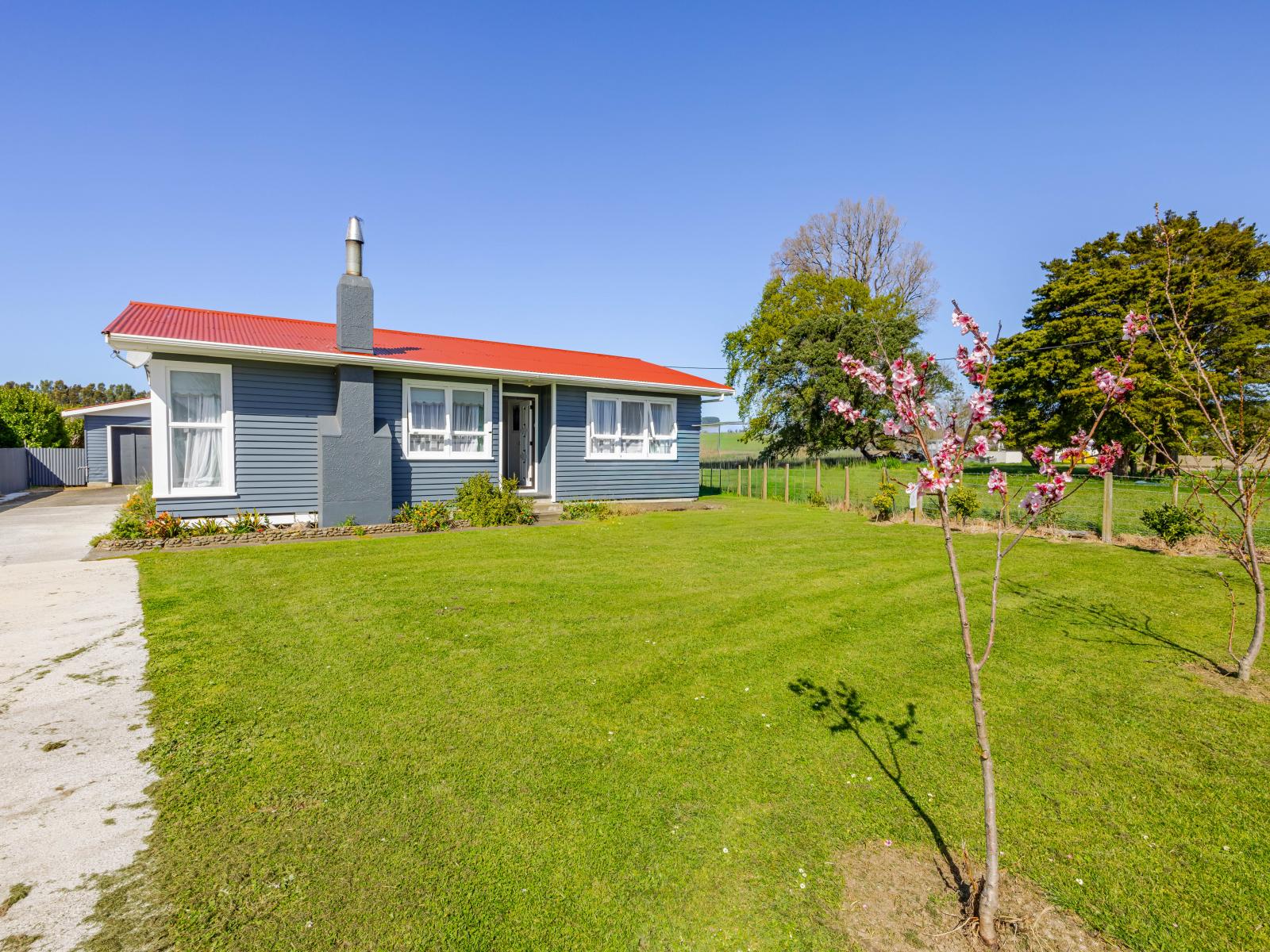 10 Jones Street, Porangahau
