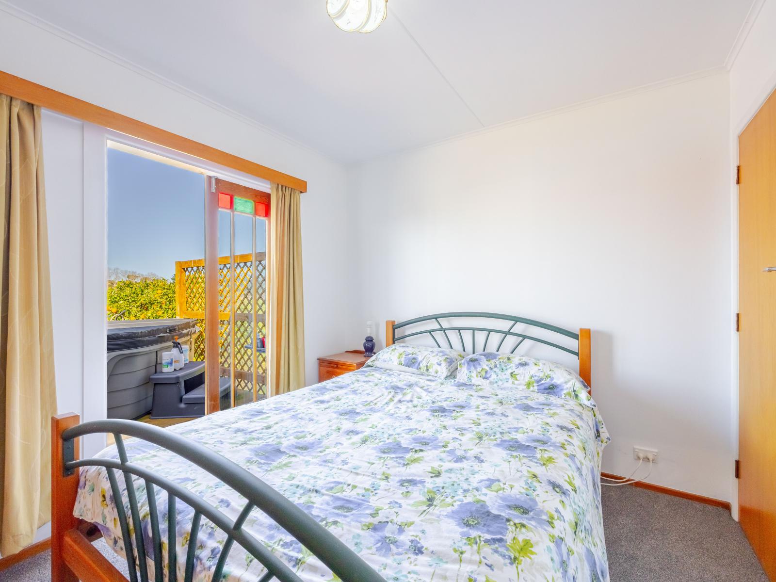 10 Jones Street, Porangahau