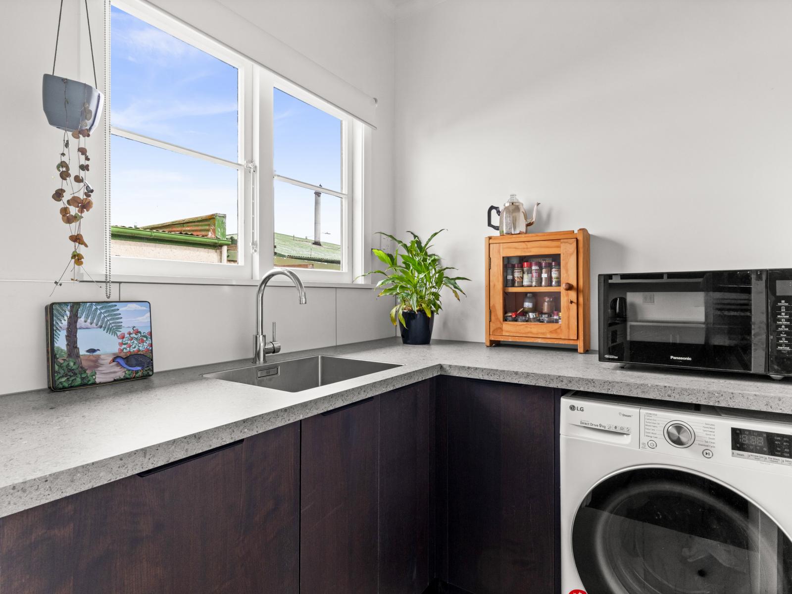 1417 Woodstock Avenue, Mayfair