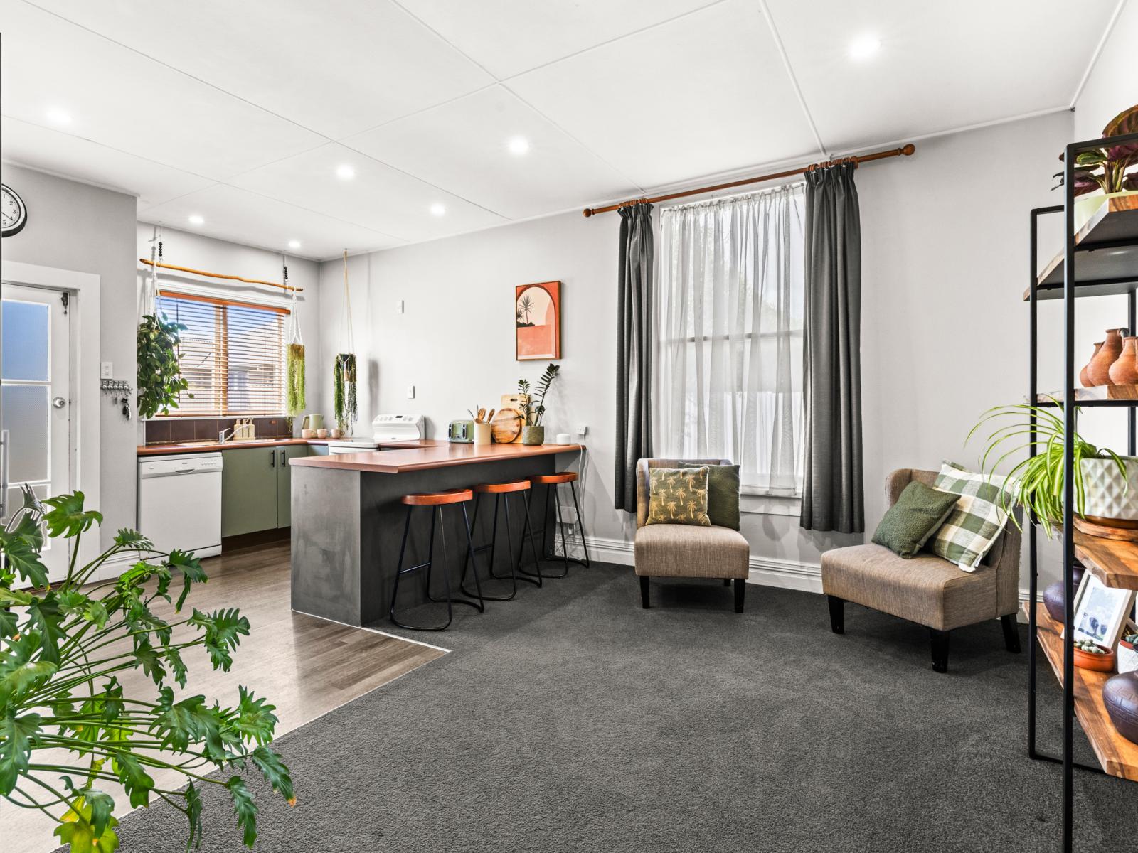 Unit 1, 904 Victoria Street, Parkvale