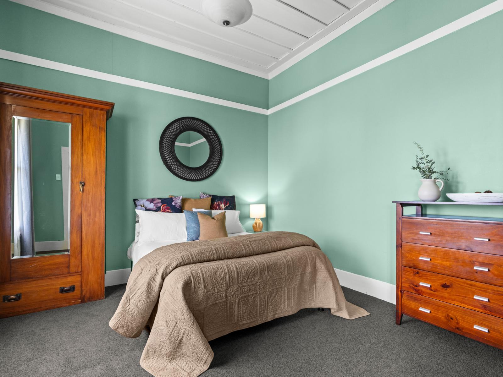 Unit 1, 904 Victoria Street, Parkvale
