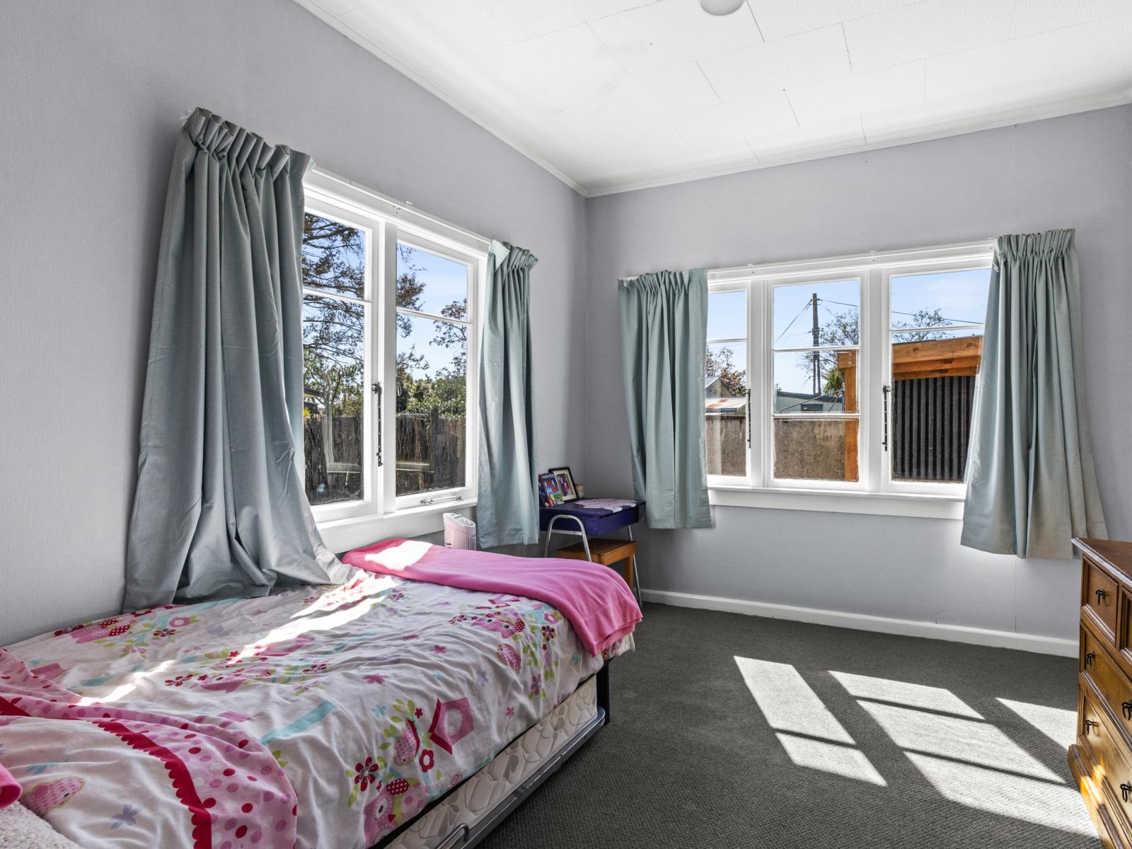 108 Frimley Avenue, Frimley