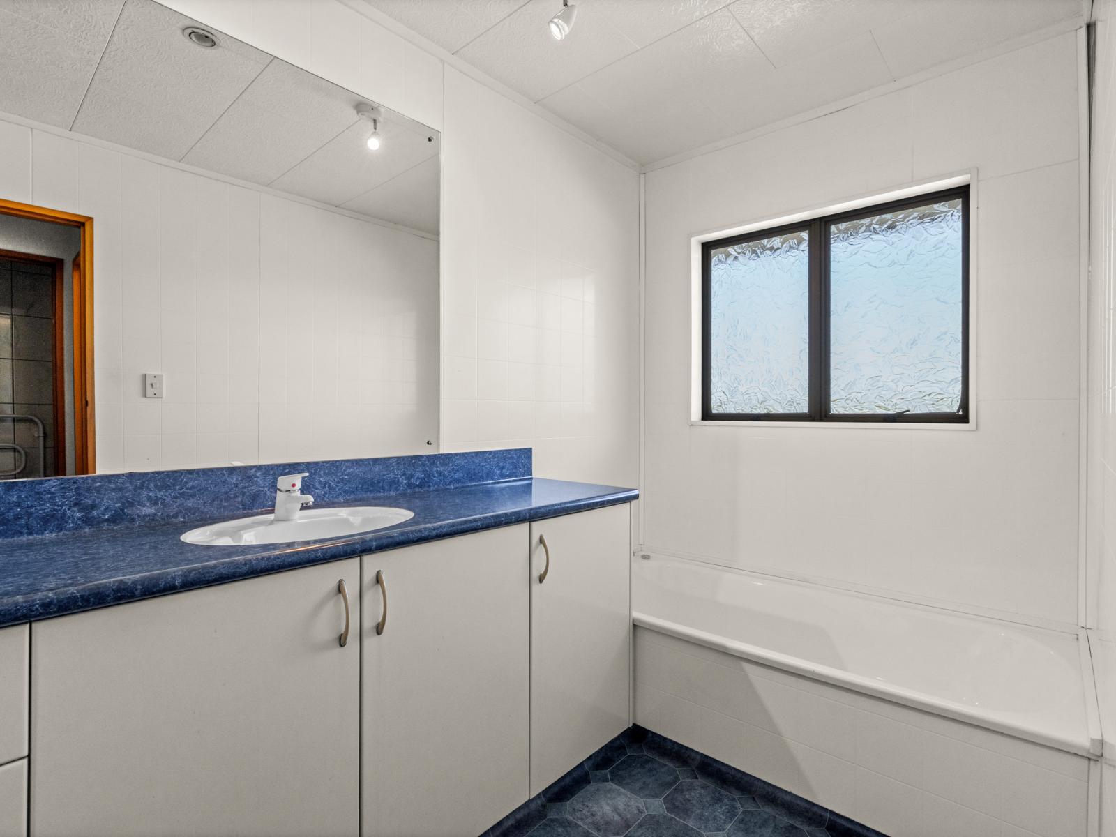 167 Richmond Road, Clive