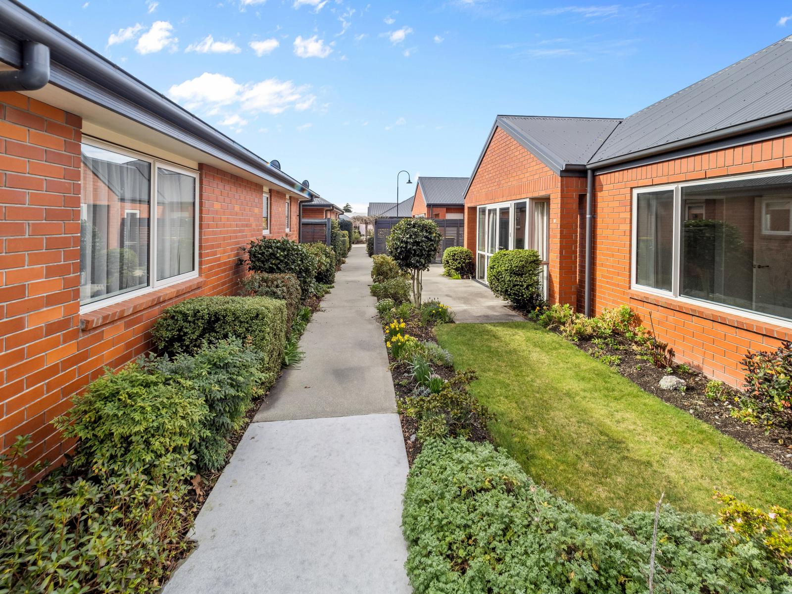 77 Walnut Avenue, Allenton