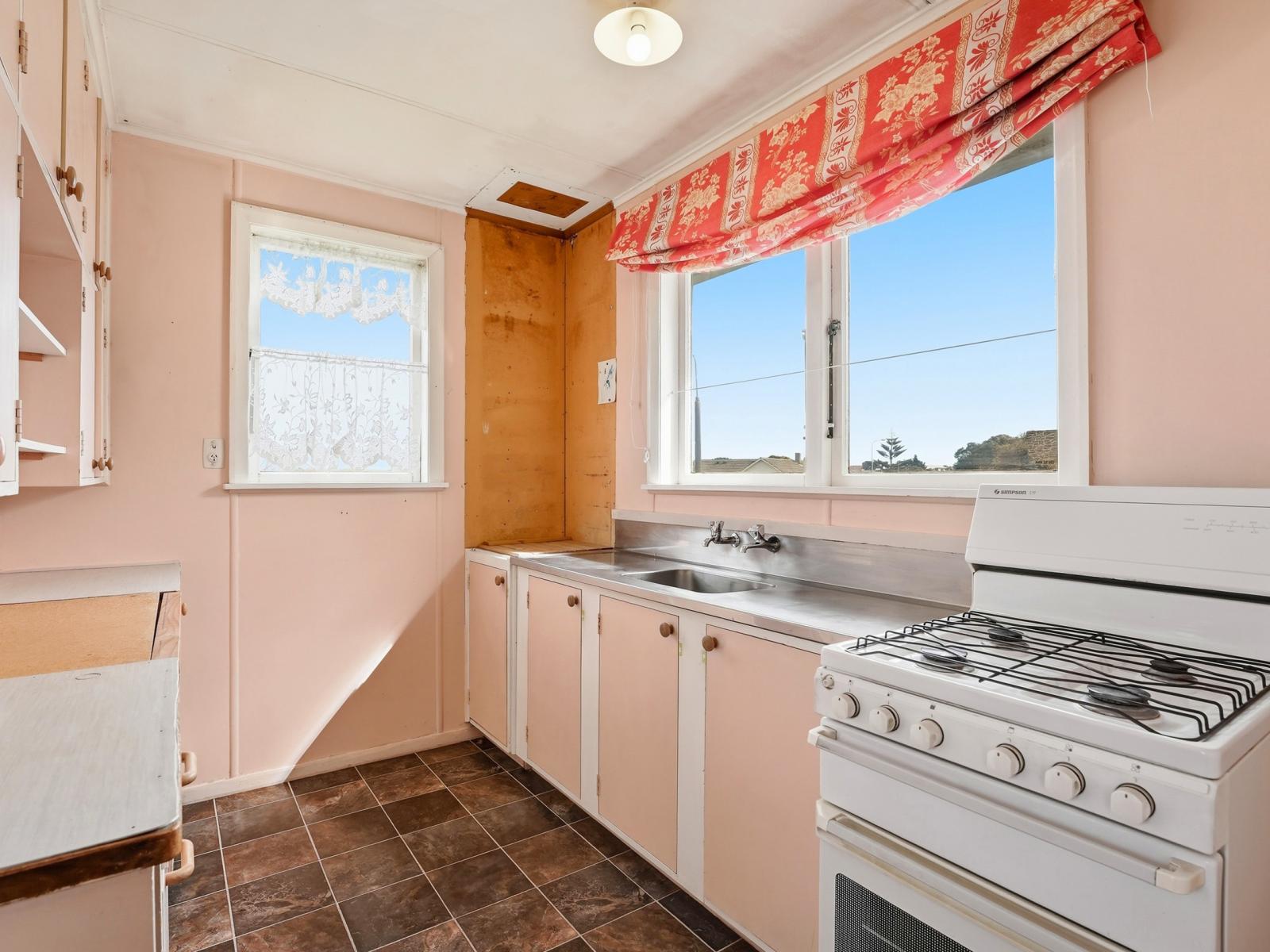 83 Titoki Street, Castlecliff