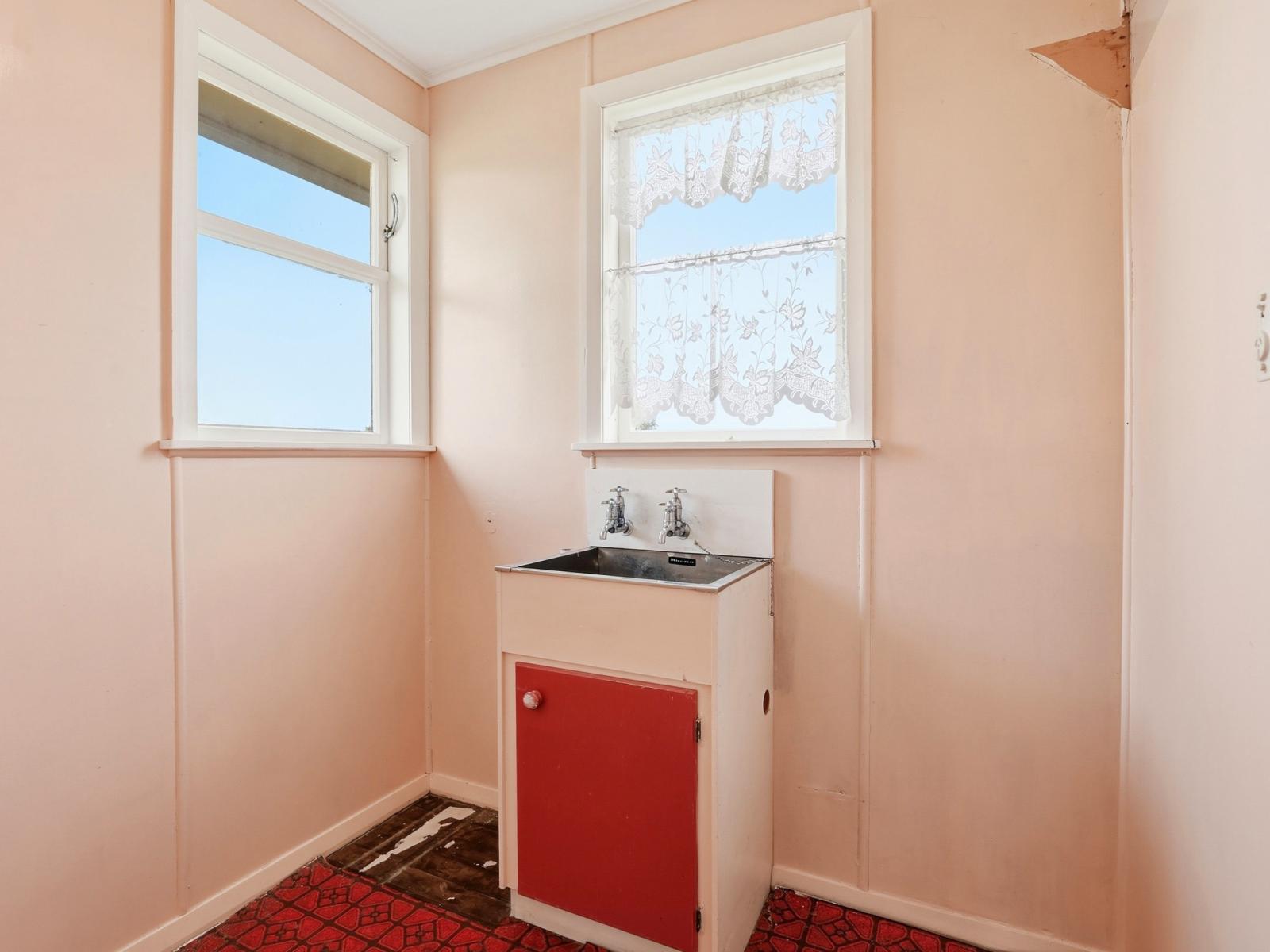 83 Titoki Street, Castlecliff