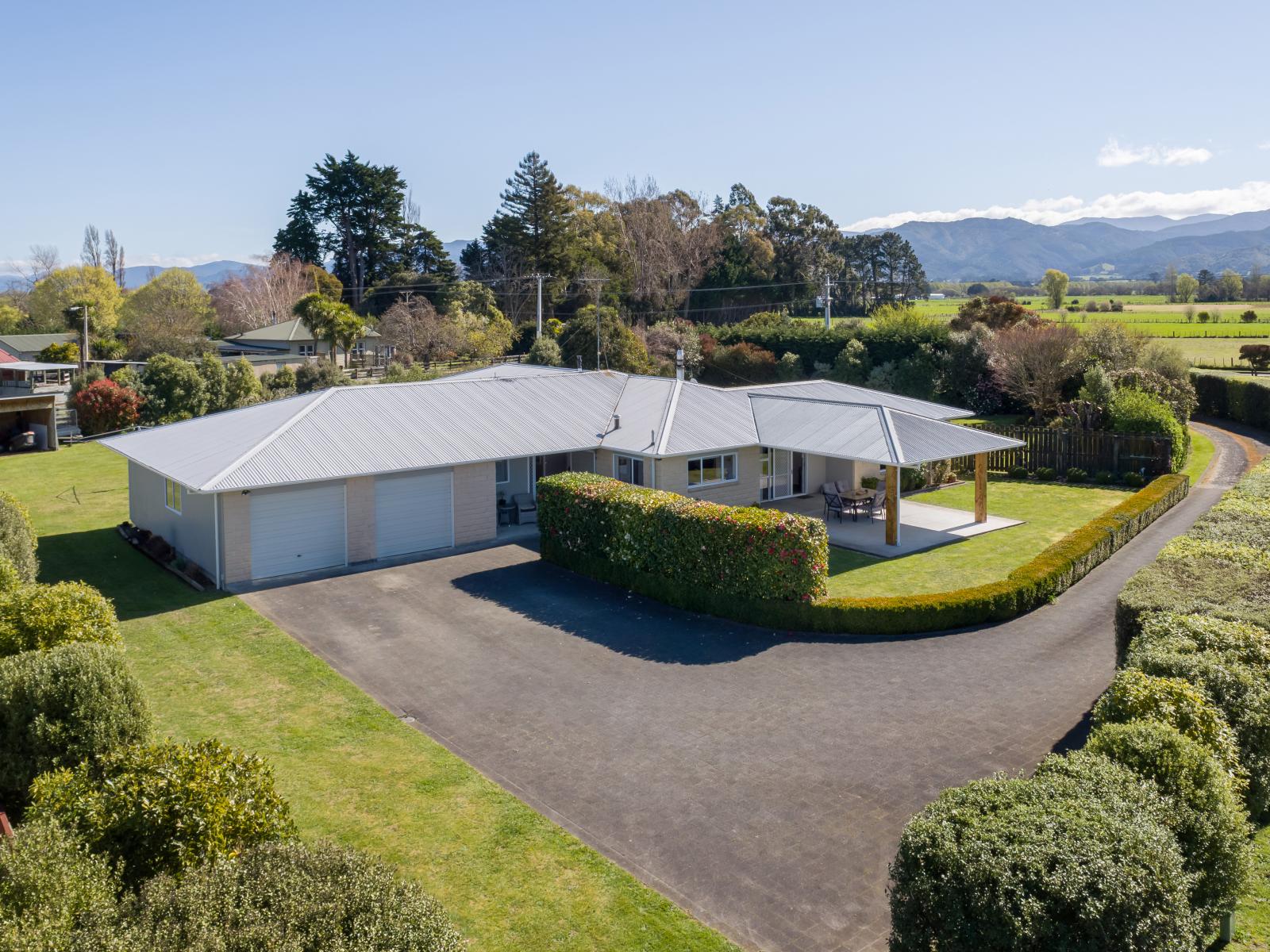 101 Lincoln Road, Carterton