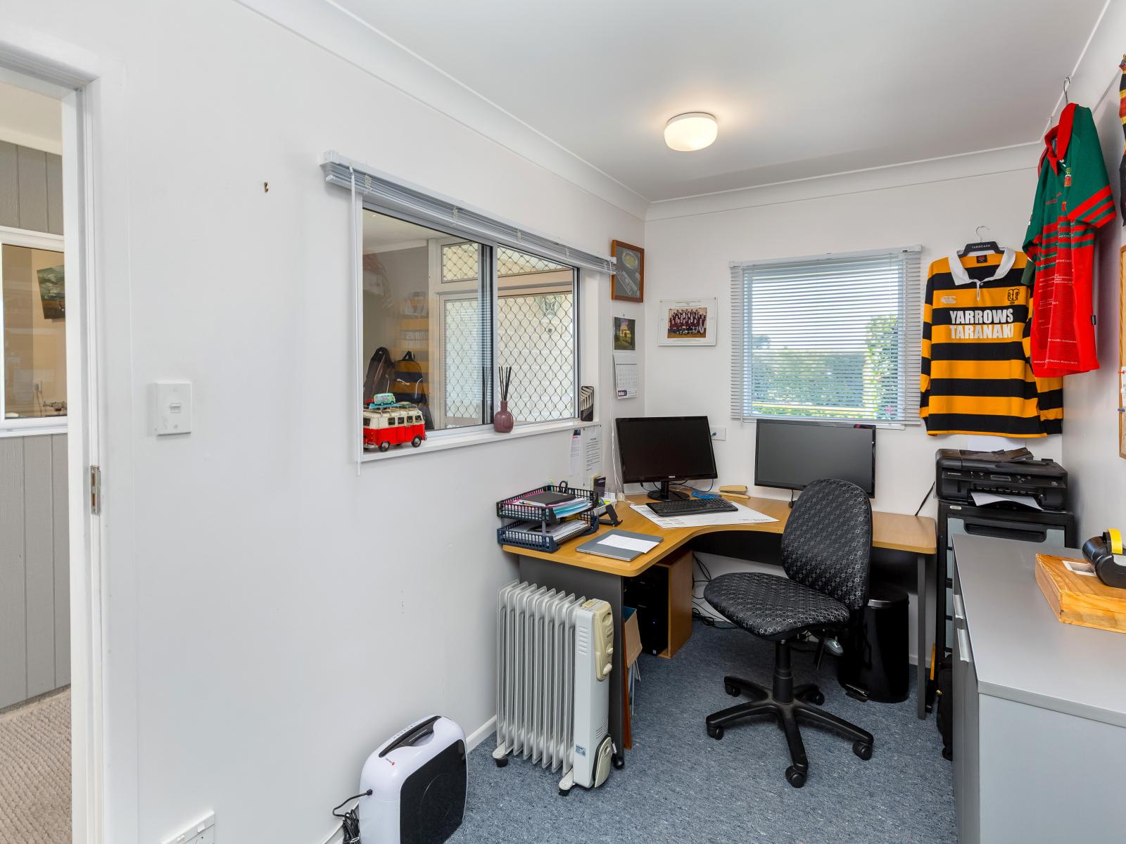 101 Lincoln Road, Carterton