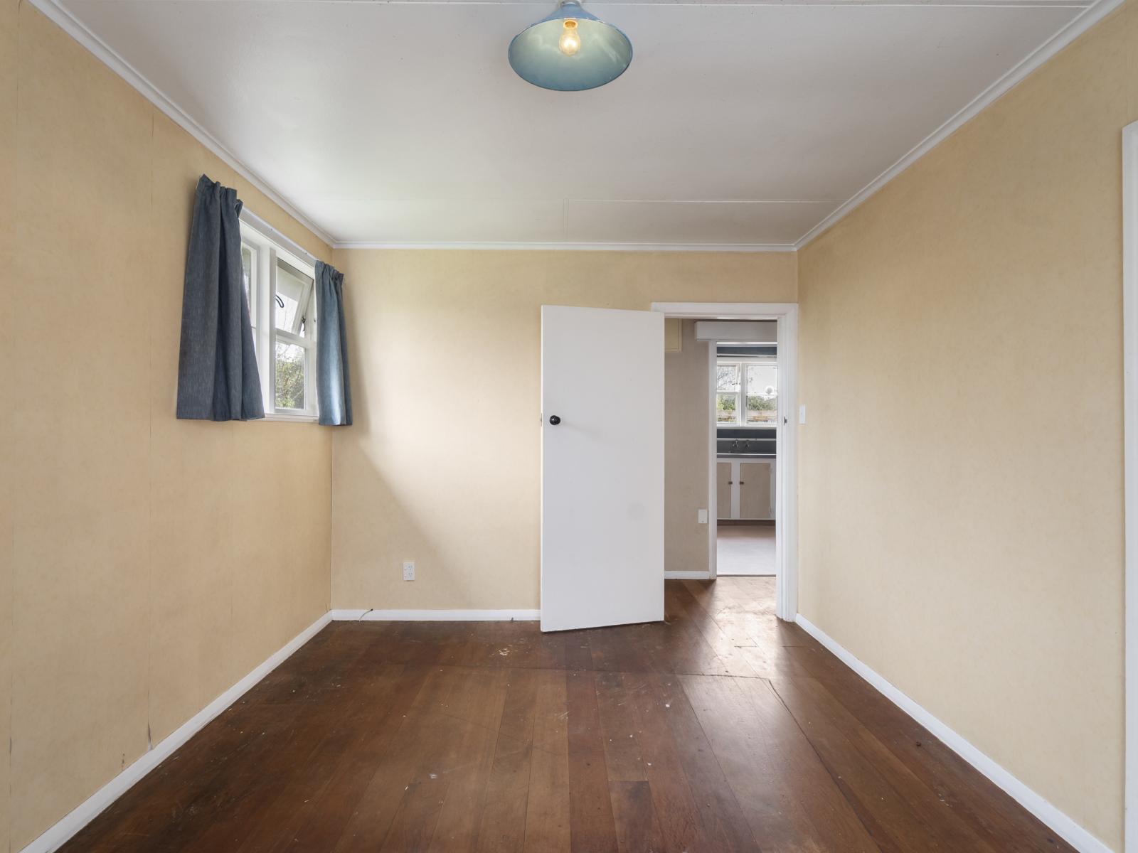 18 Severn Terrace, Roslyn