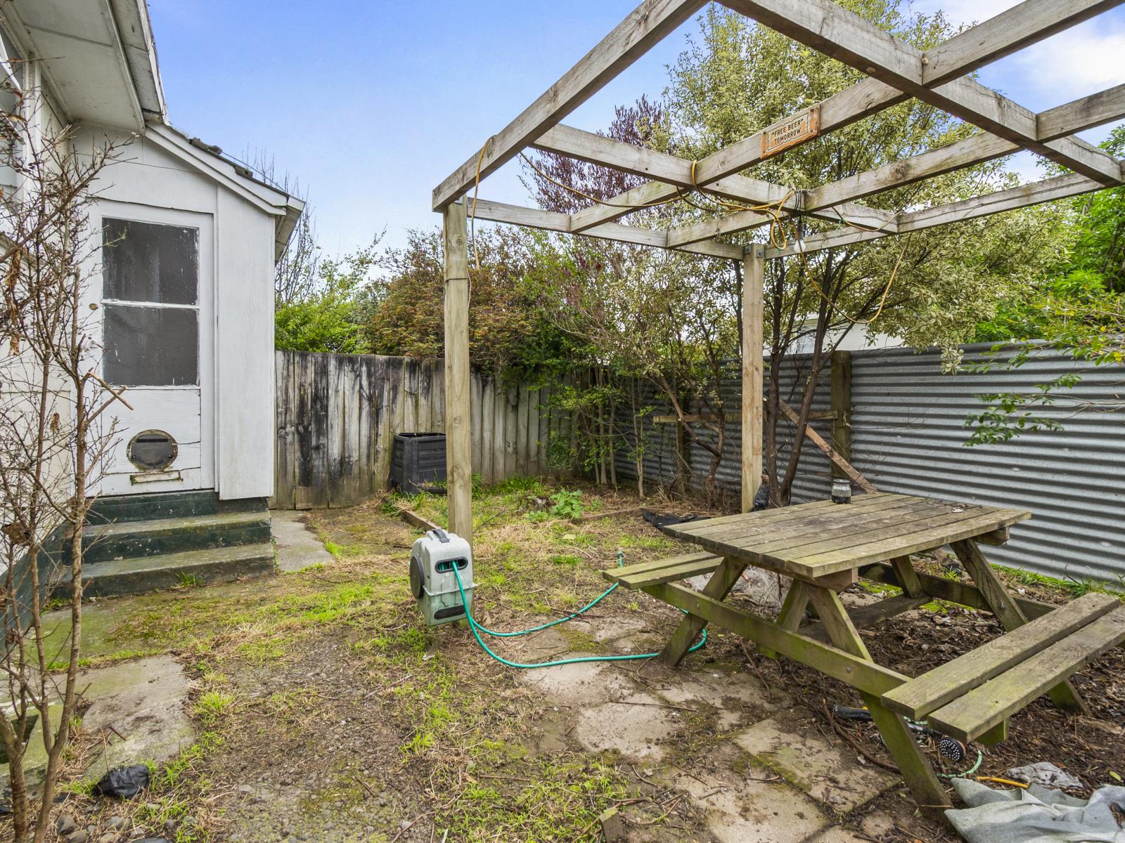18 Severn Terrace, Roslyn