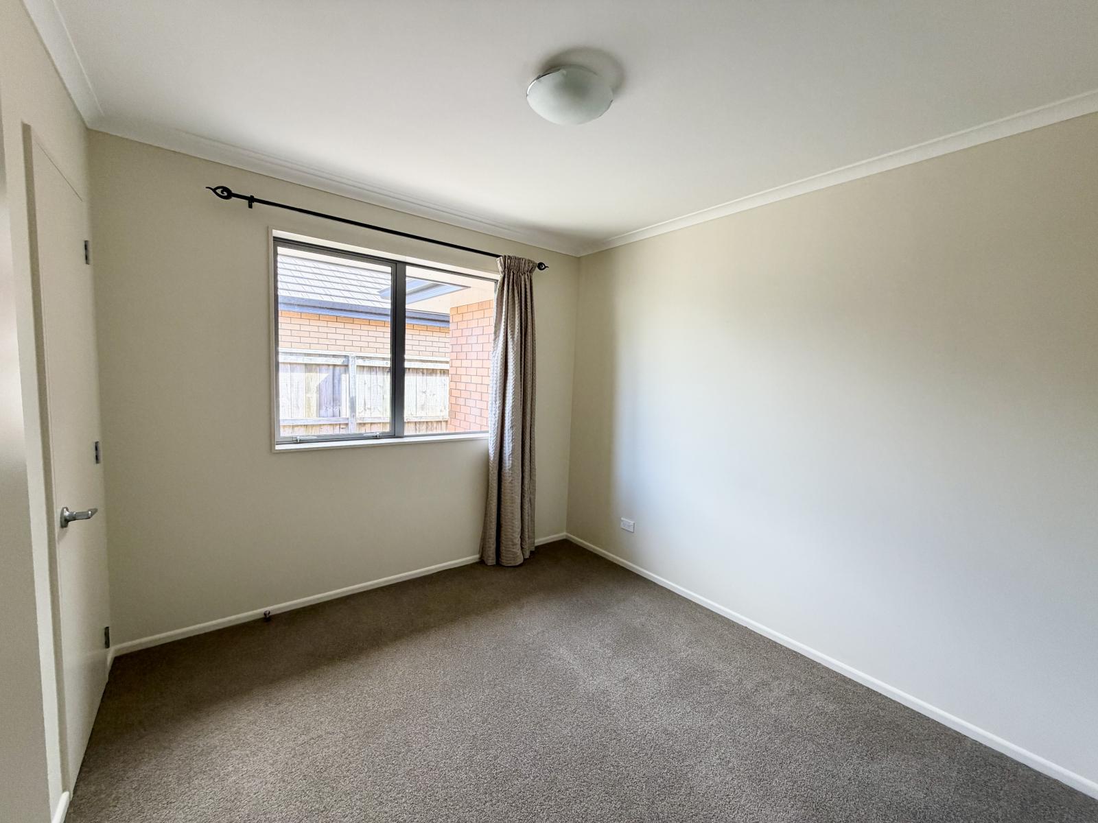 10B Pakington Street, Westport