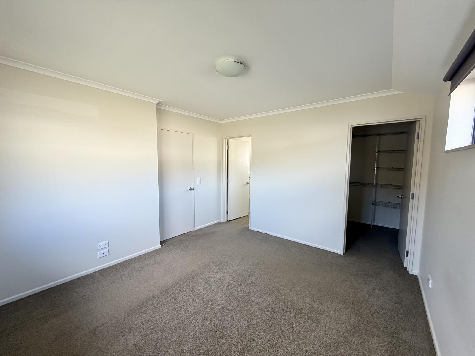 10B Pakington Street, Westport
