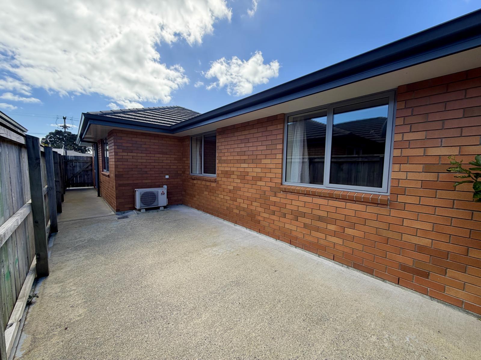 10B Pakington Street, Westport