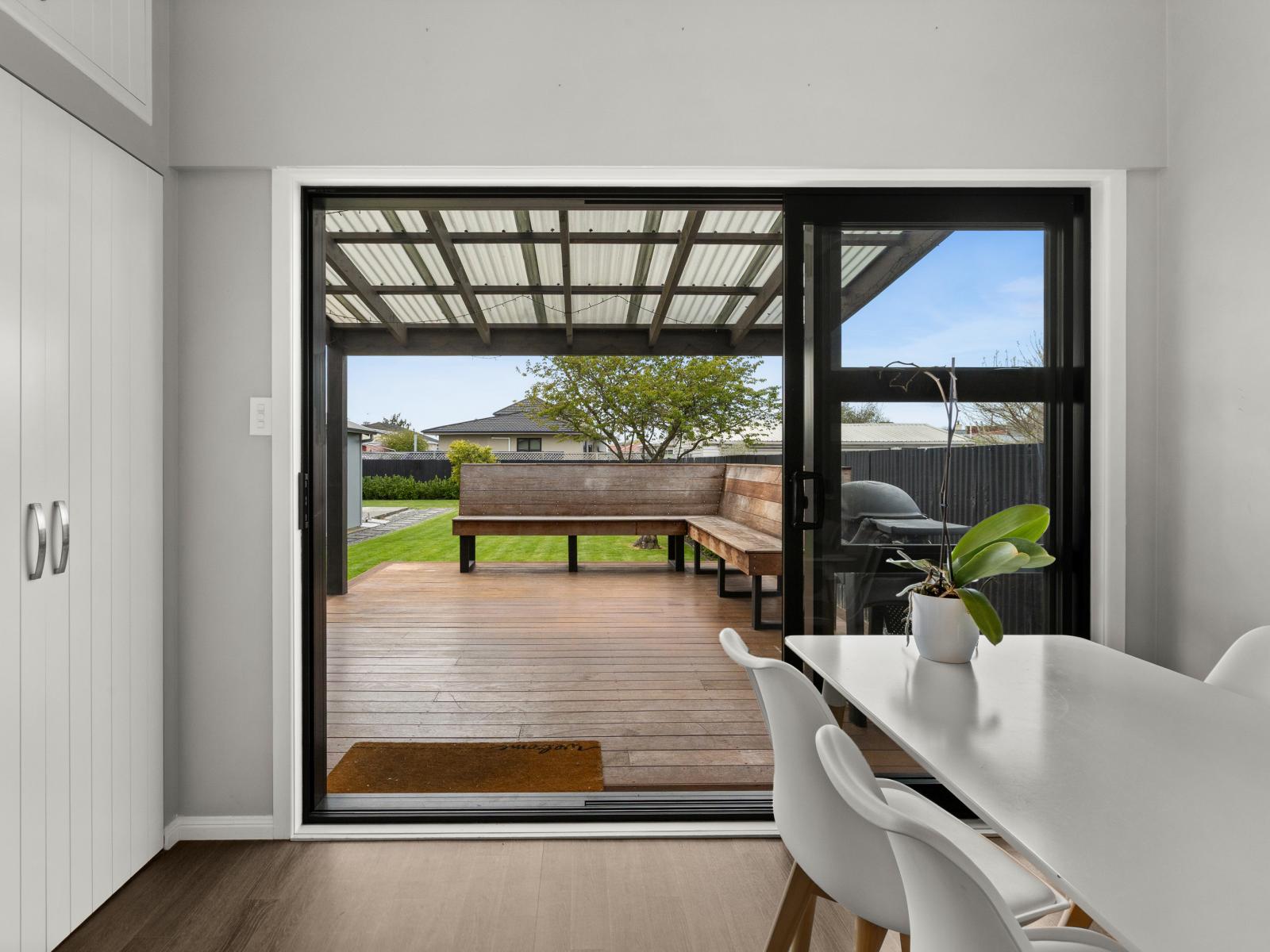 810 Queen Street East, Parkvale
