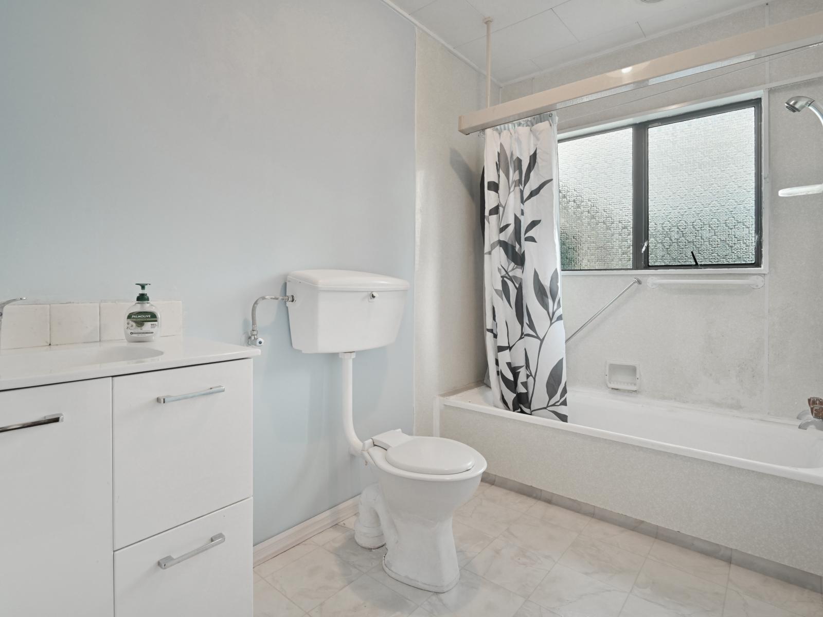 2/806 St Aubyn Street East, Parkvale