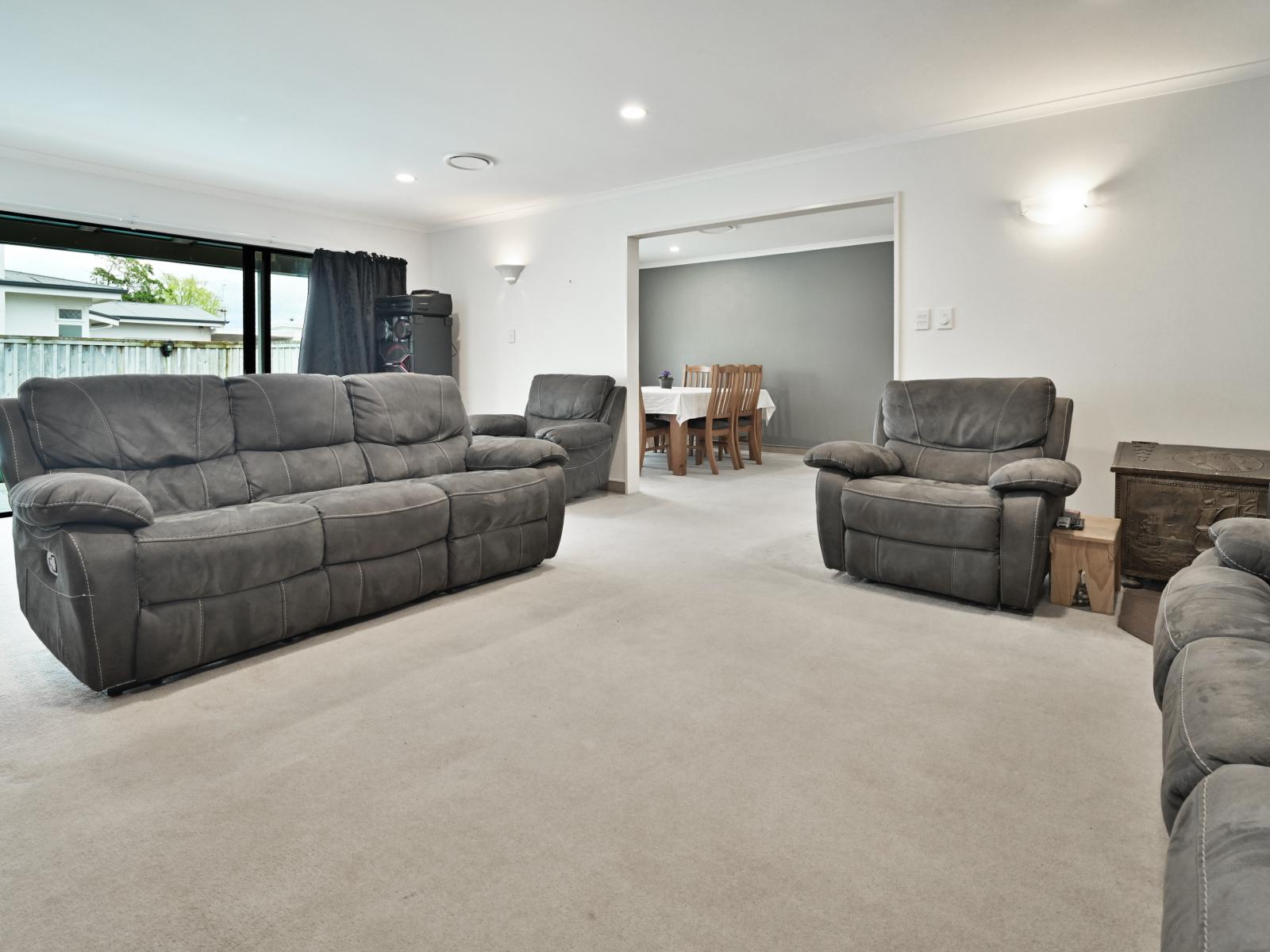1013 Lane Street, Mahora
