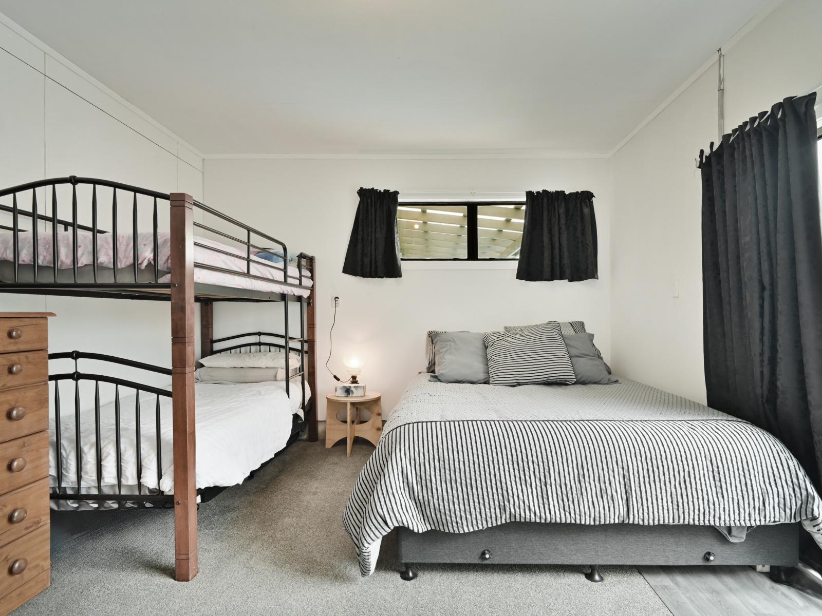 1013 Lane Street, Mahora