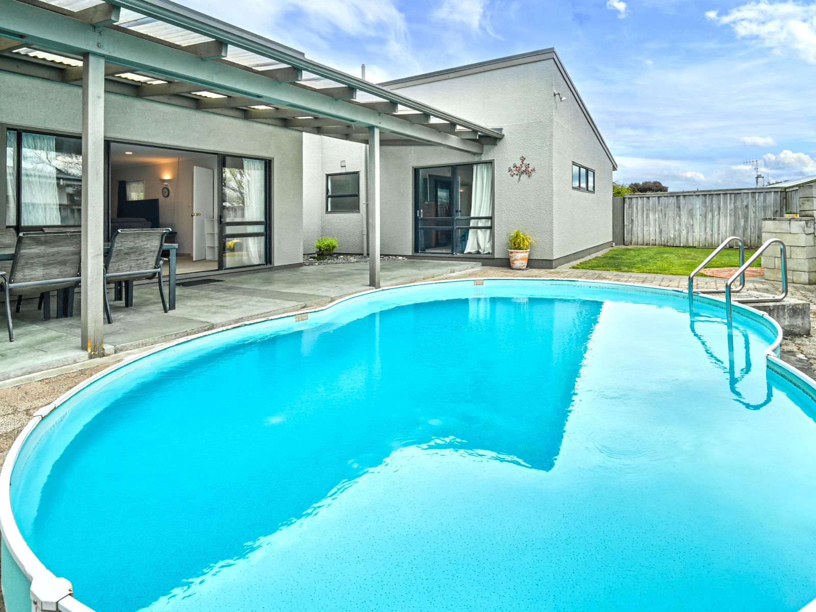 1013 Lane Street, Mahora