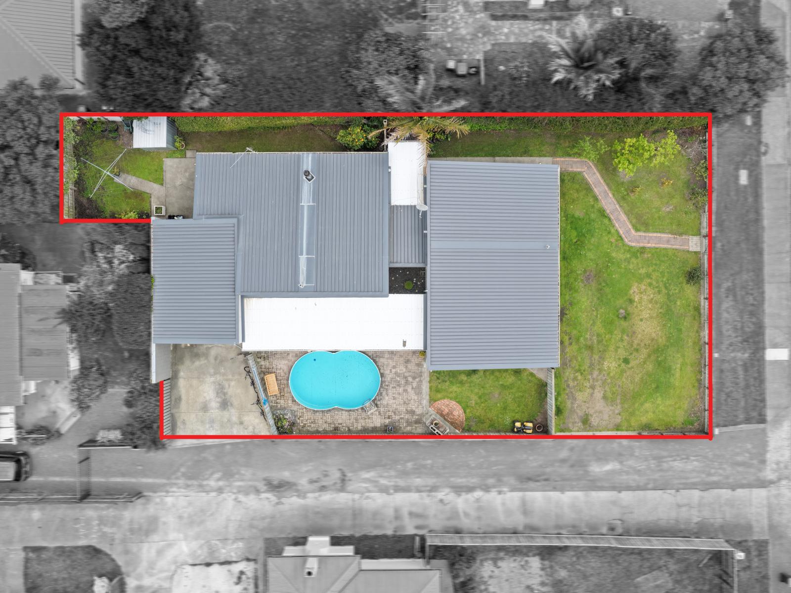 1013 Lane Street, Mahora