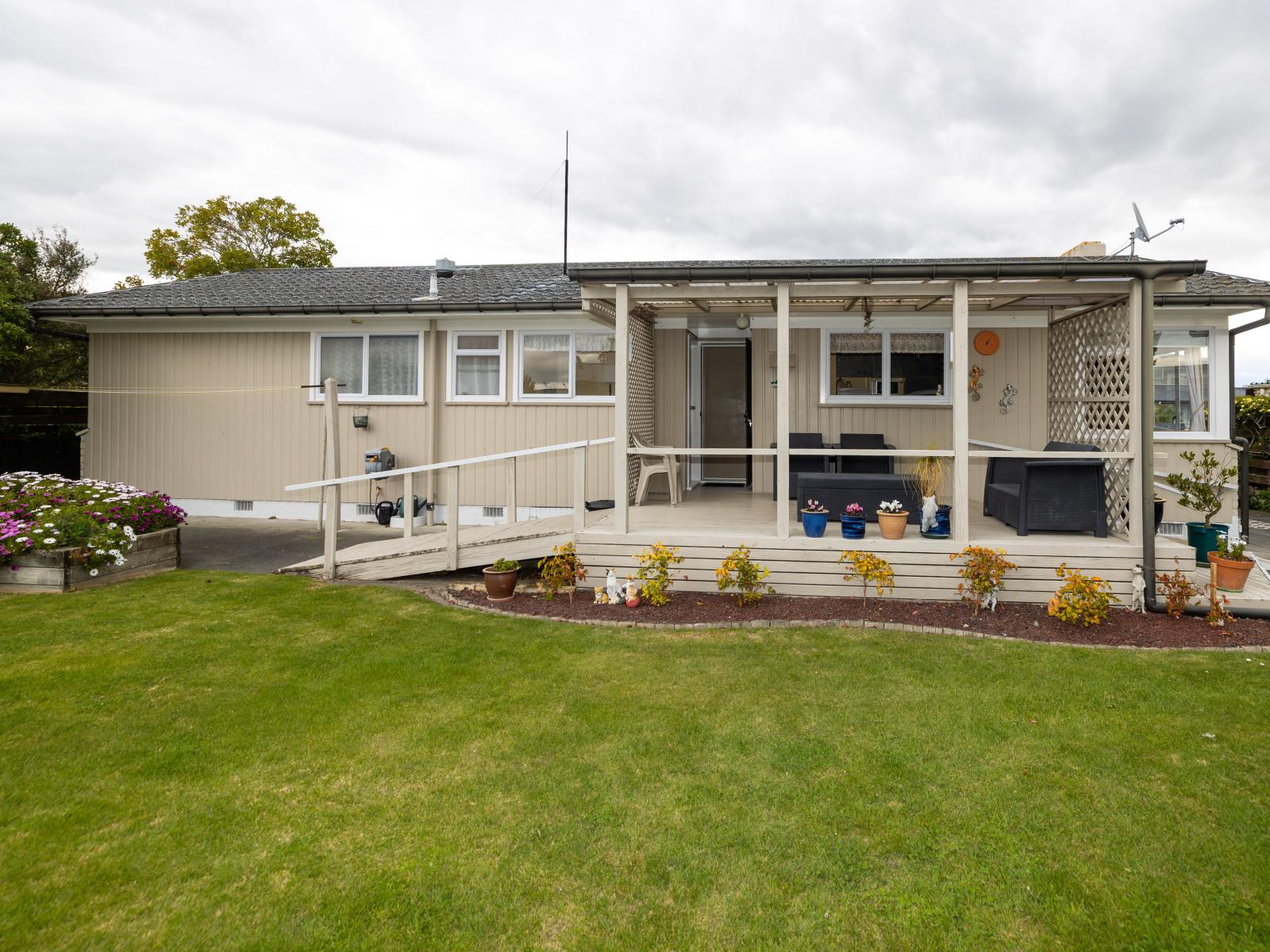 14 Liverpool Crescent, Tamatea