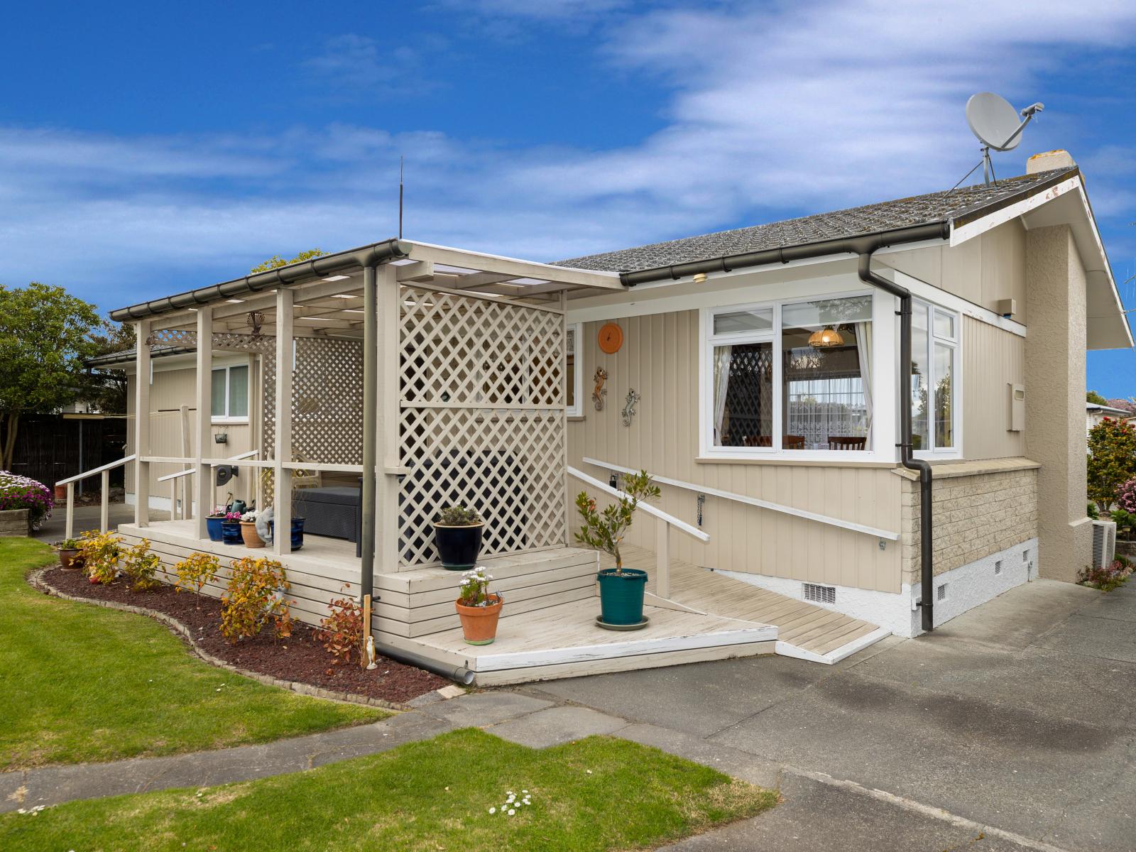 14 Liverpool Crescent, Tamatea