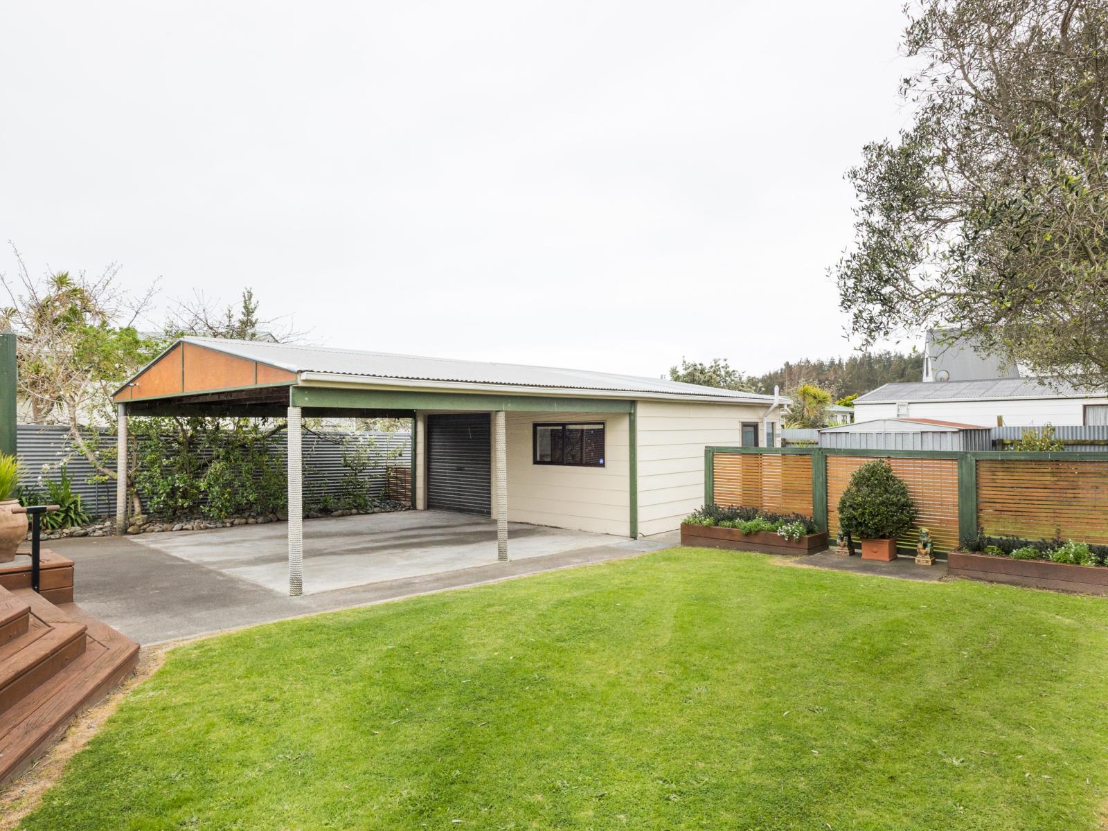 5 Hennessy Street East, Foxton Beach