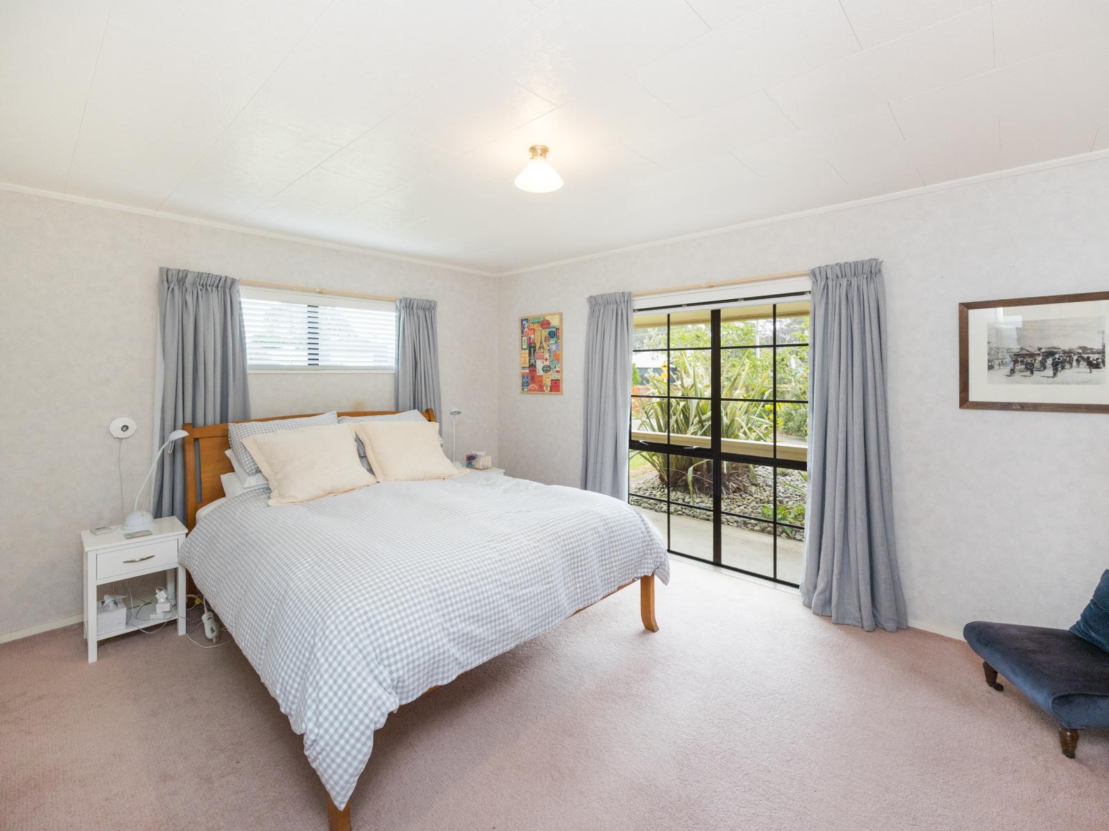 5 Hennessy Street East, Foxton Beach