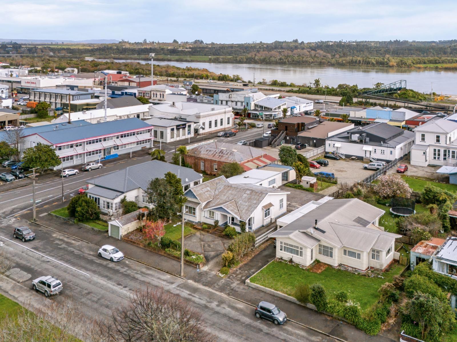 68 Russell Street, Westport