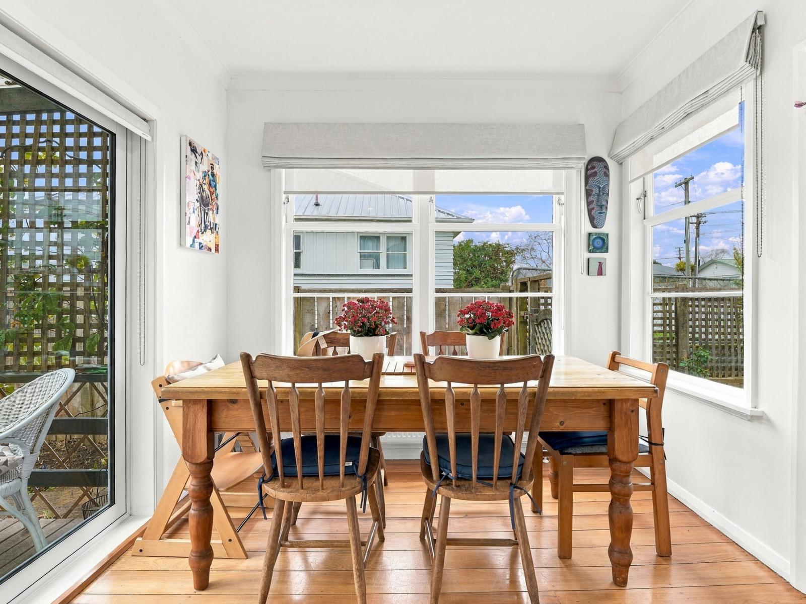 8 Hutchison Crescent, Durie Hill
