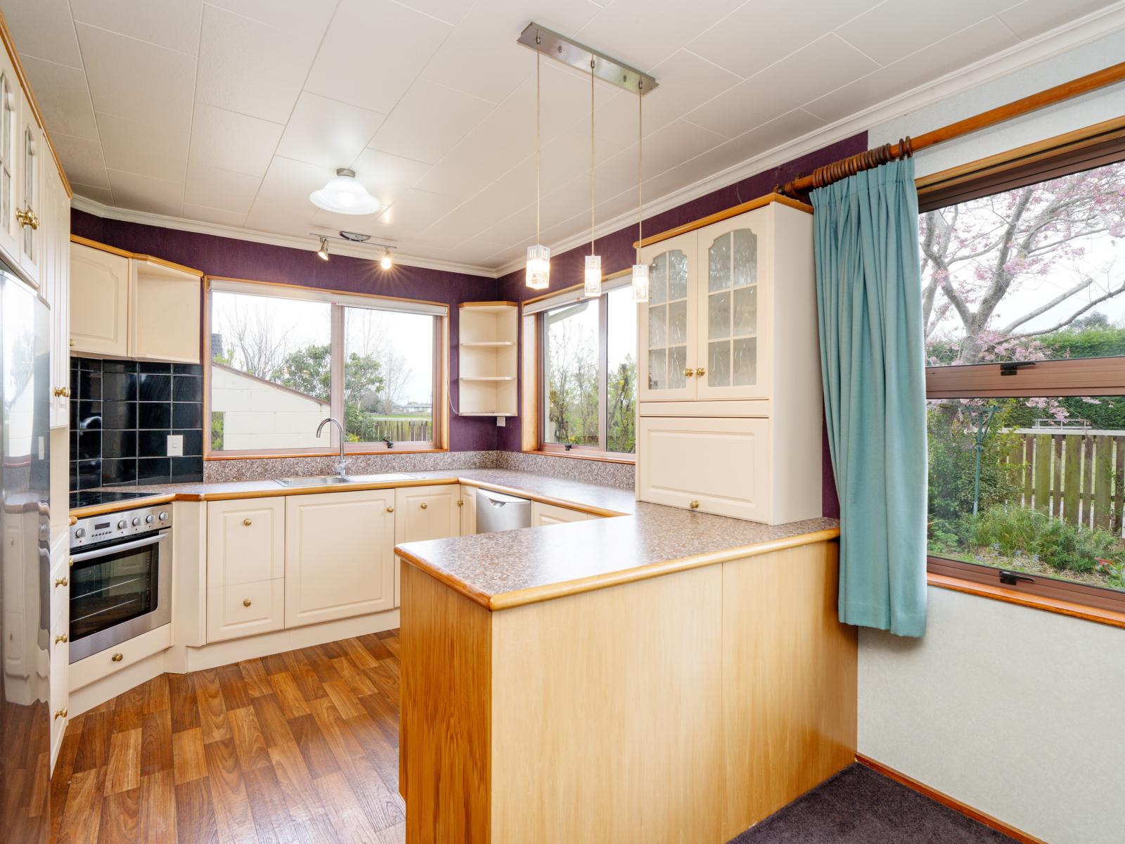 11 Douglas Street, Winton