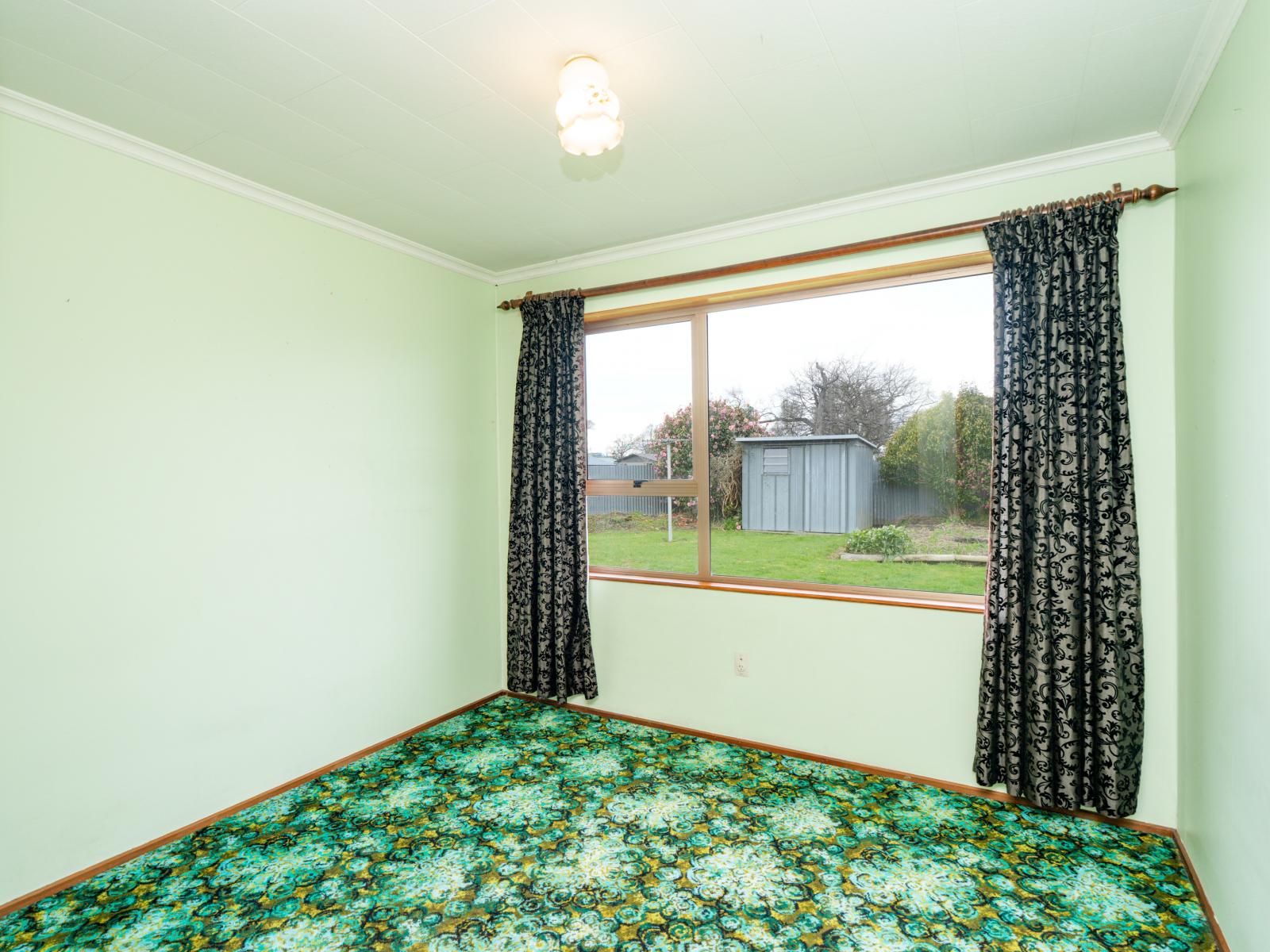 11 Douglas Street, Winton
