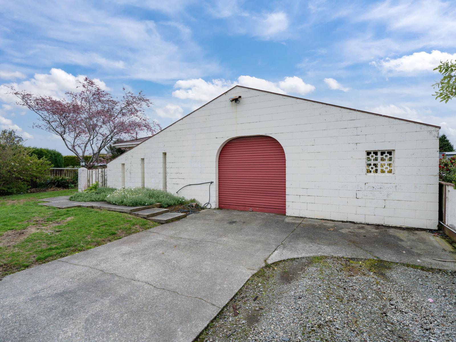 11 Douglas Street, Winton