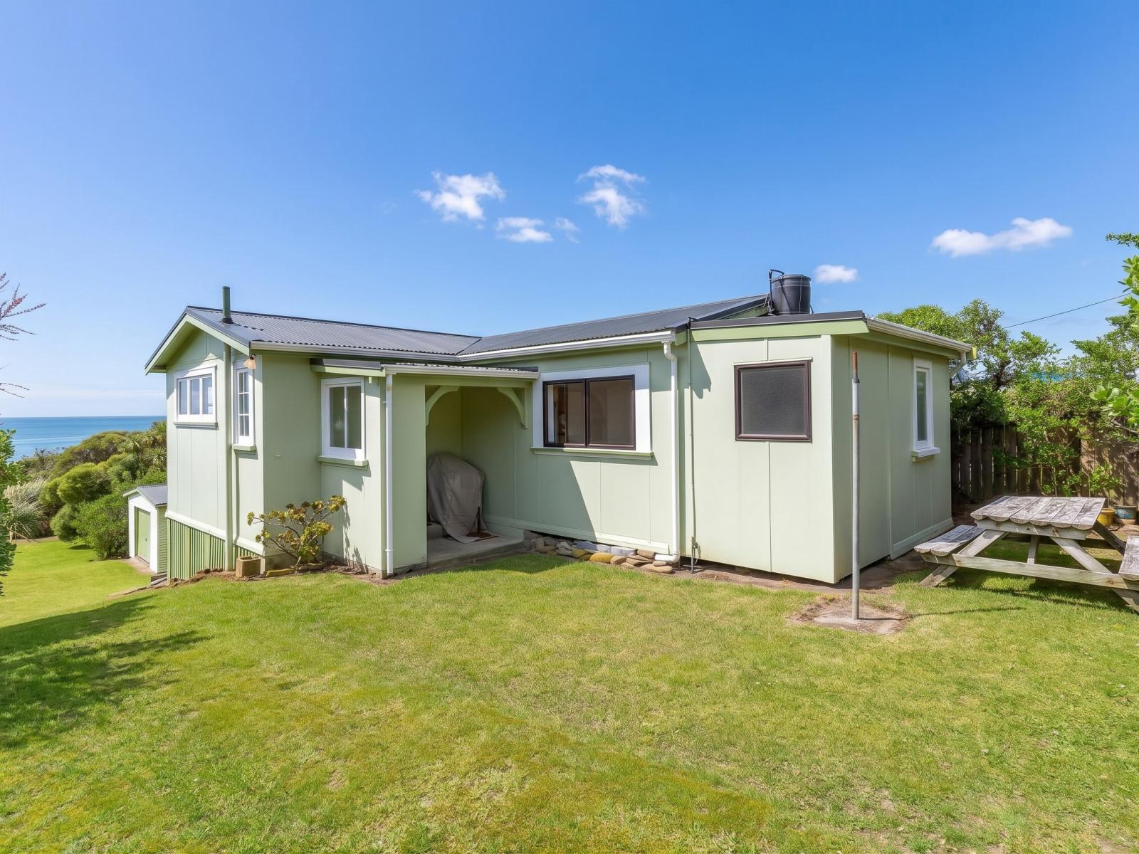 275 Mataikona Road, Mataikona